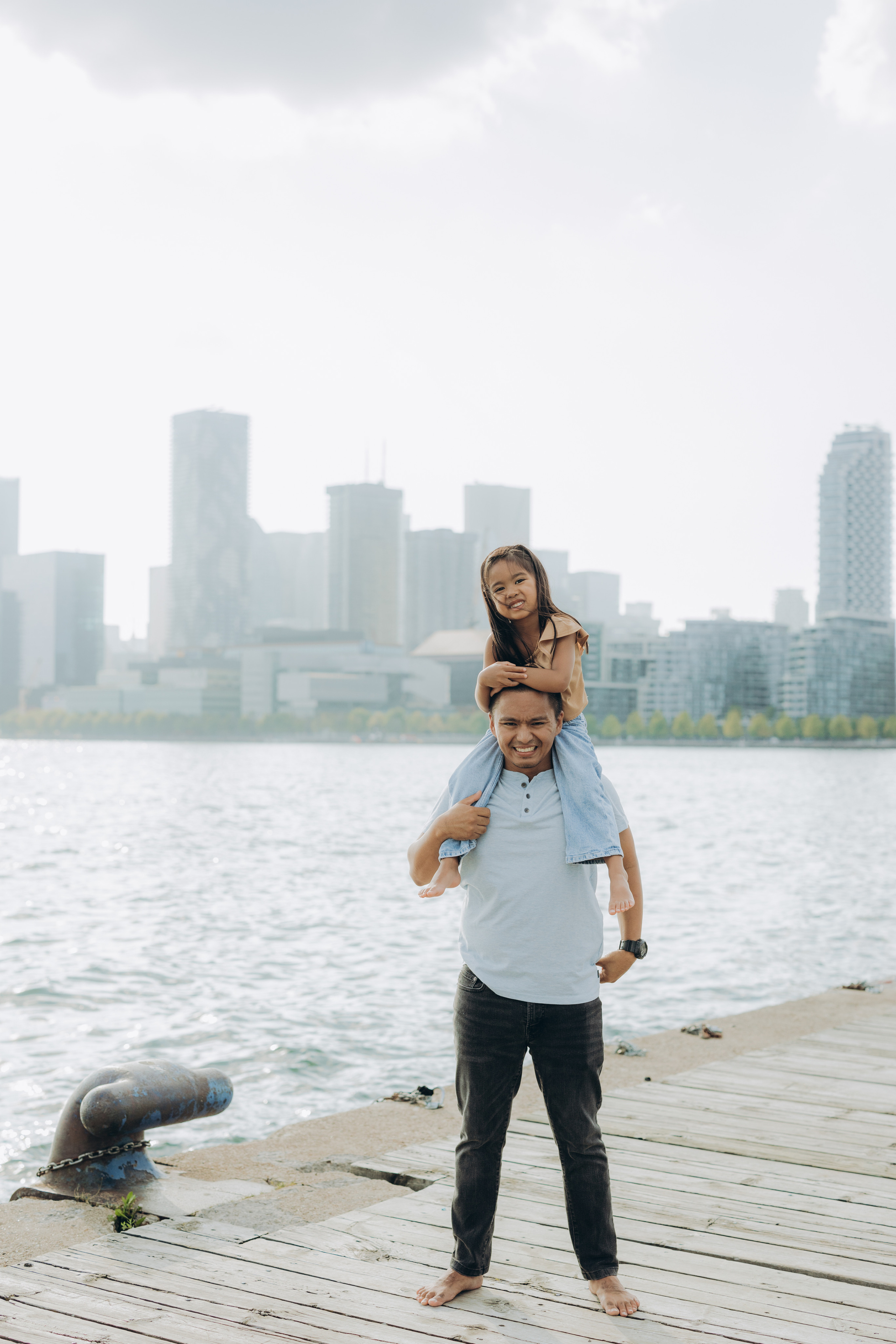 Family session in Toronto. Wedding Photographer Toronto