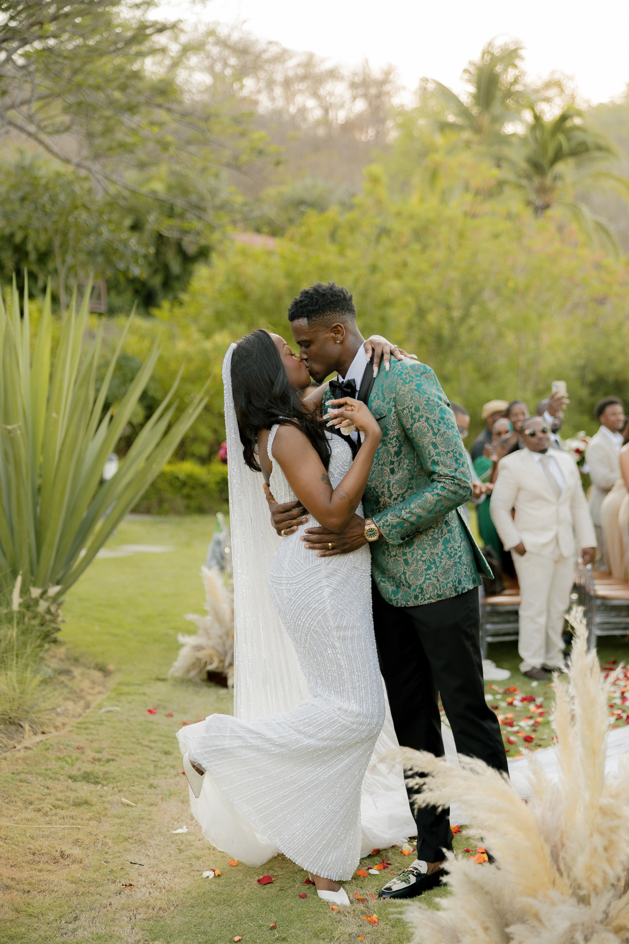 Ashley&Matt (Costa Rica). Wedding Photographer Toronto