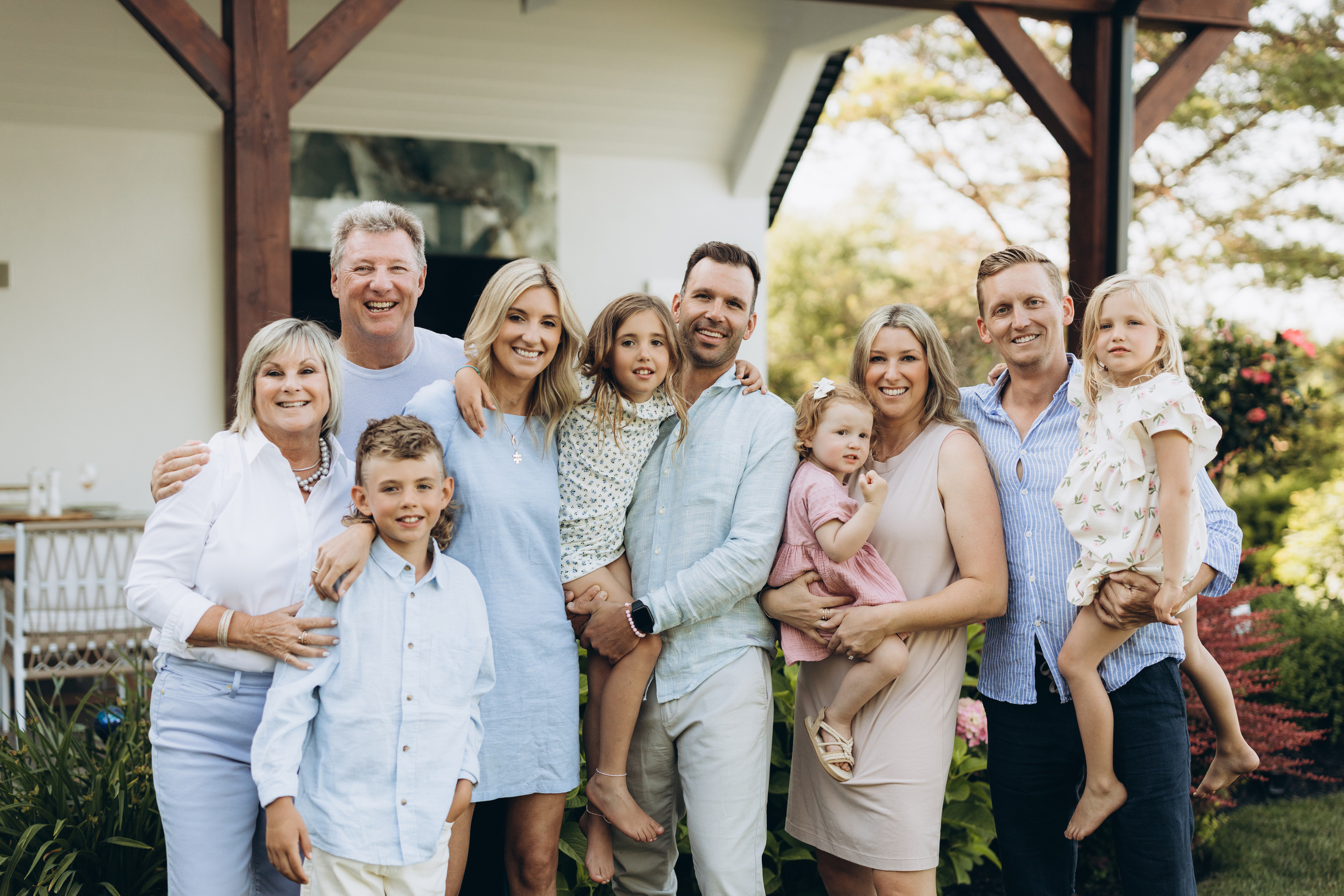 Family time. Wedding Photographer Toronto