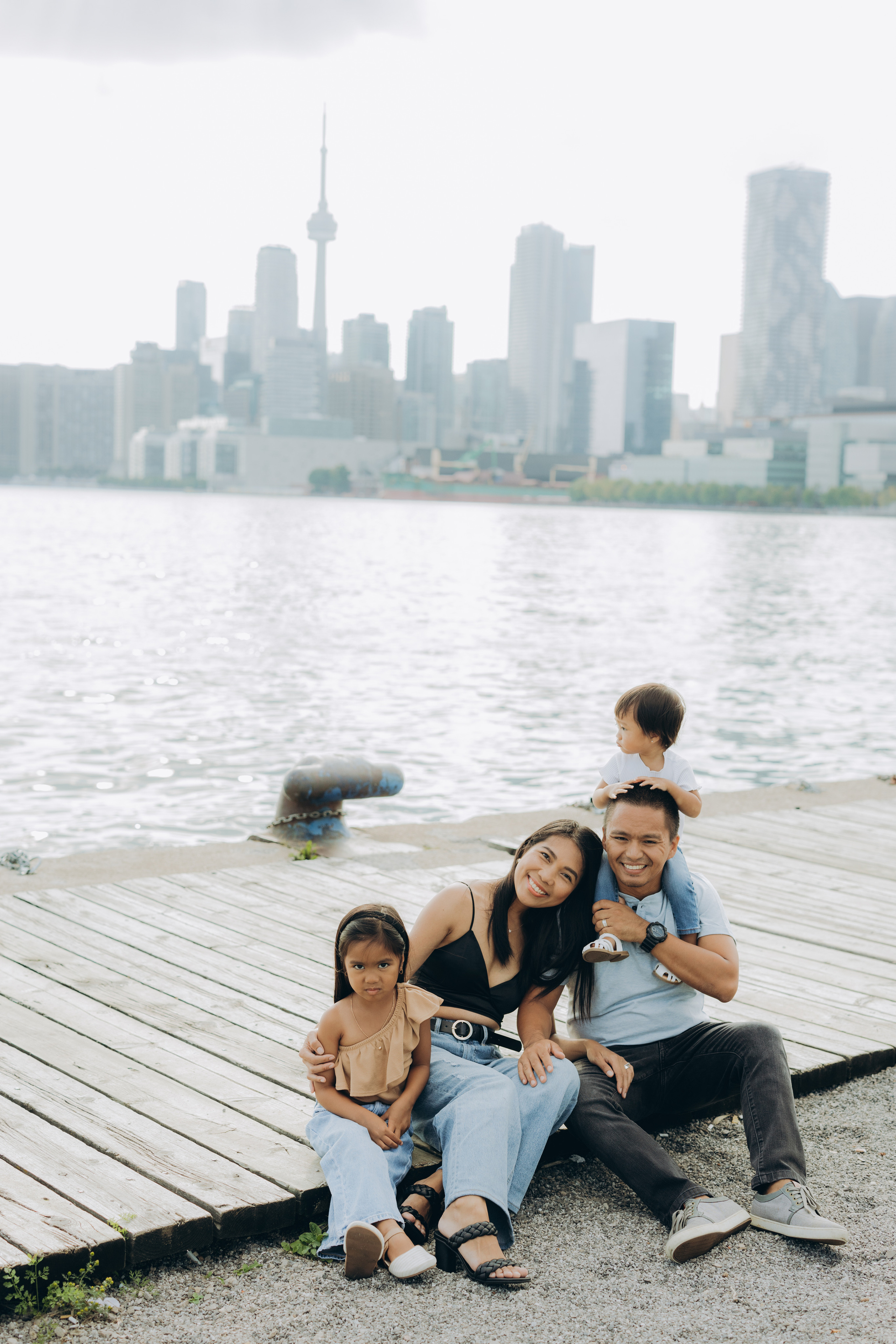 Family session in Toronto. Wedding Photographer Toronto
