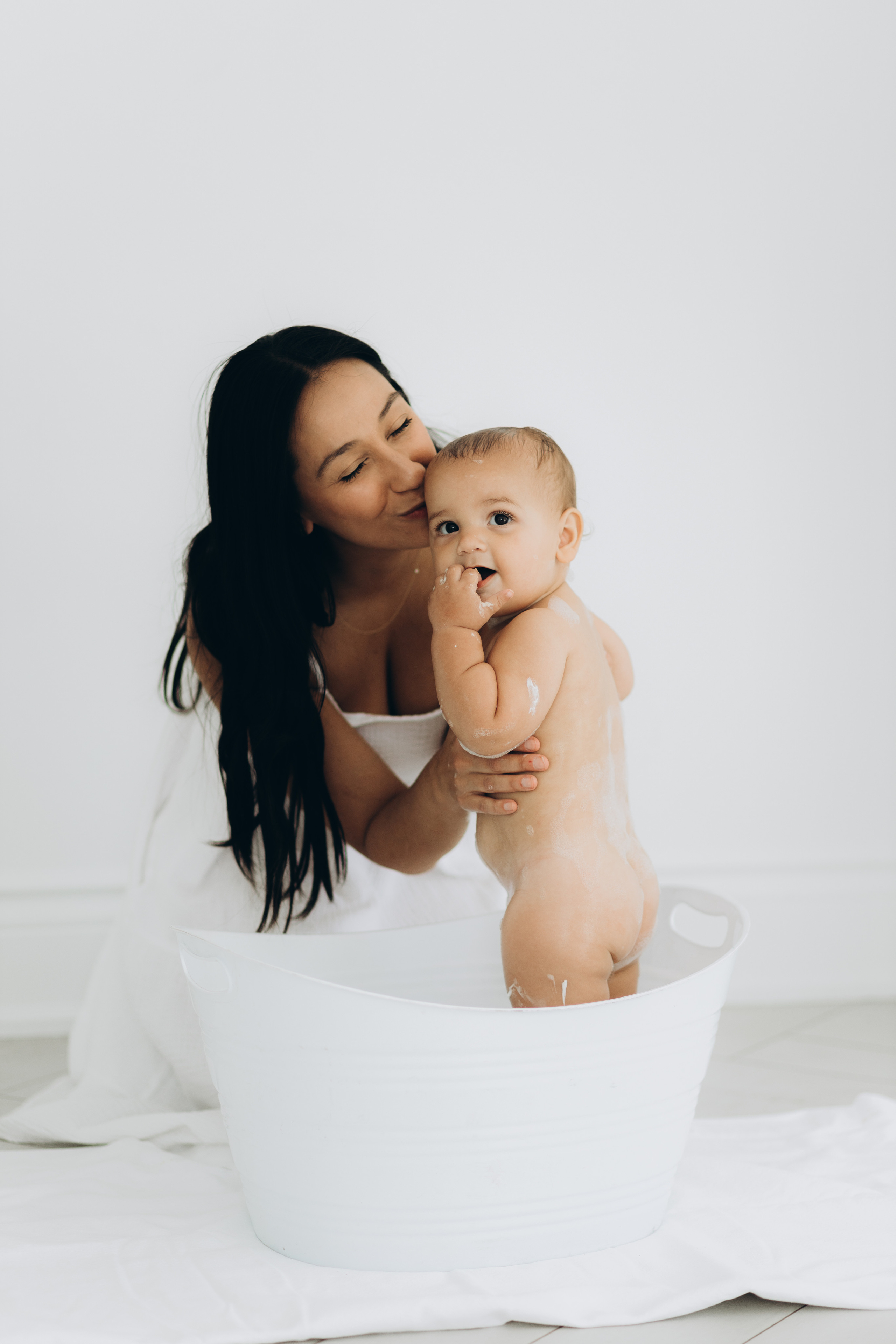 Cake smash. Wedding Photographer Toronto