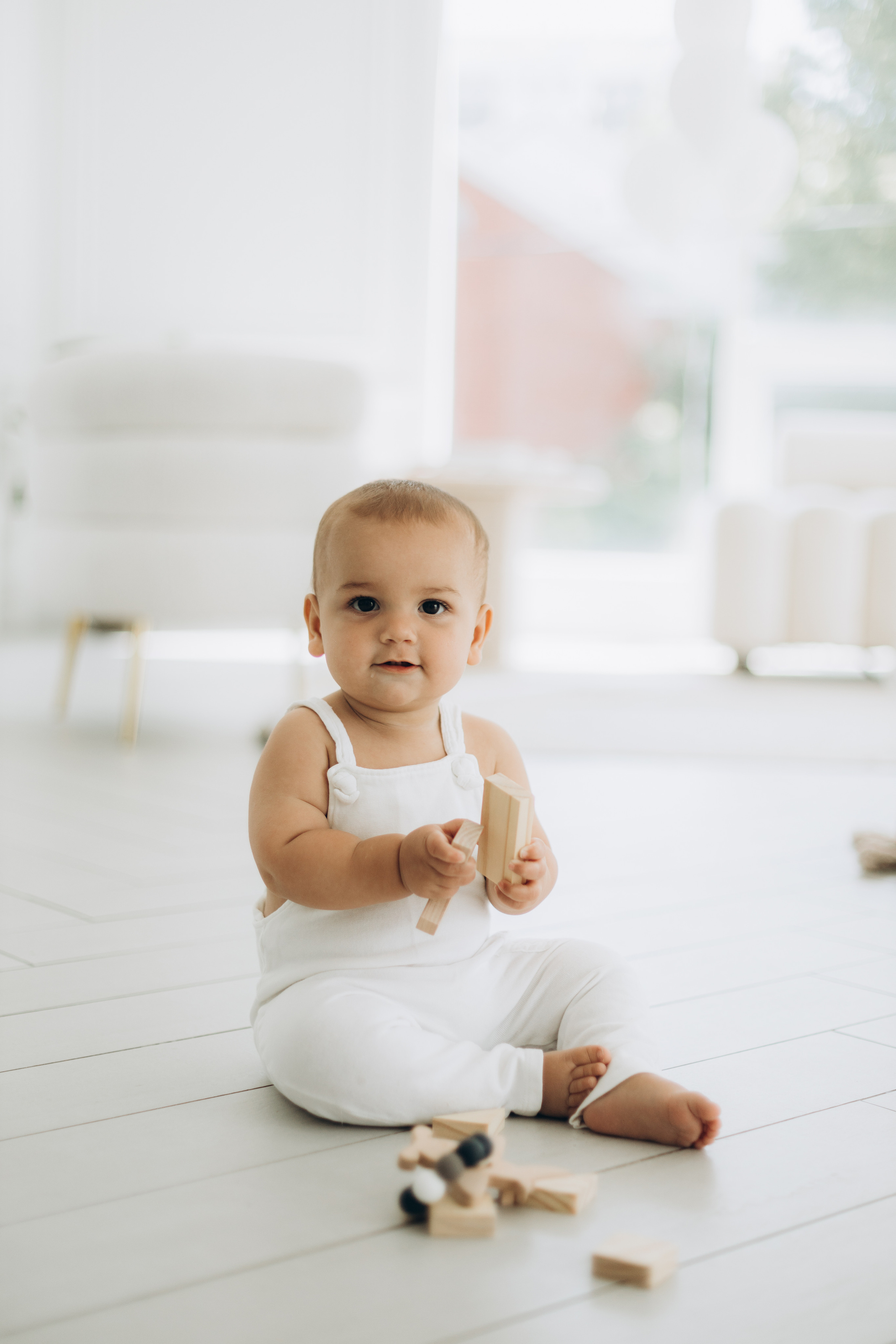 Cake smash. Wedding Photographer Toronto