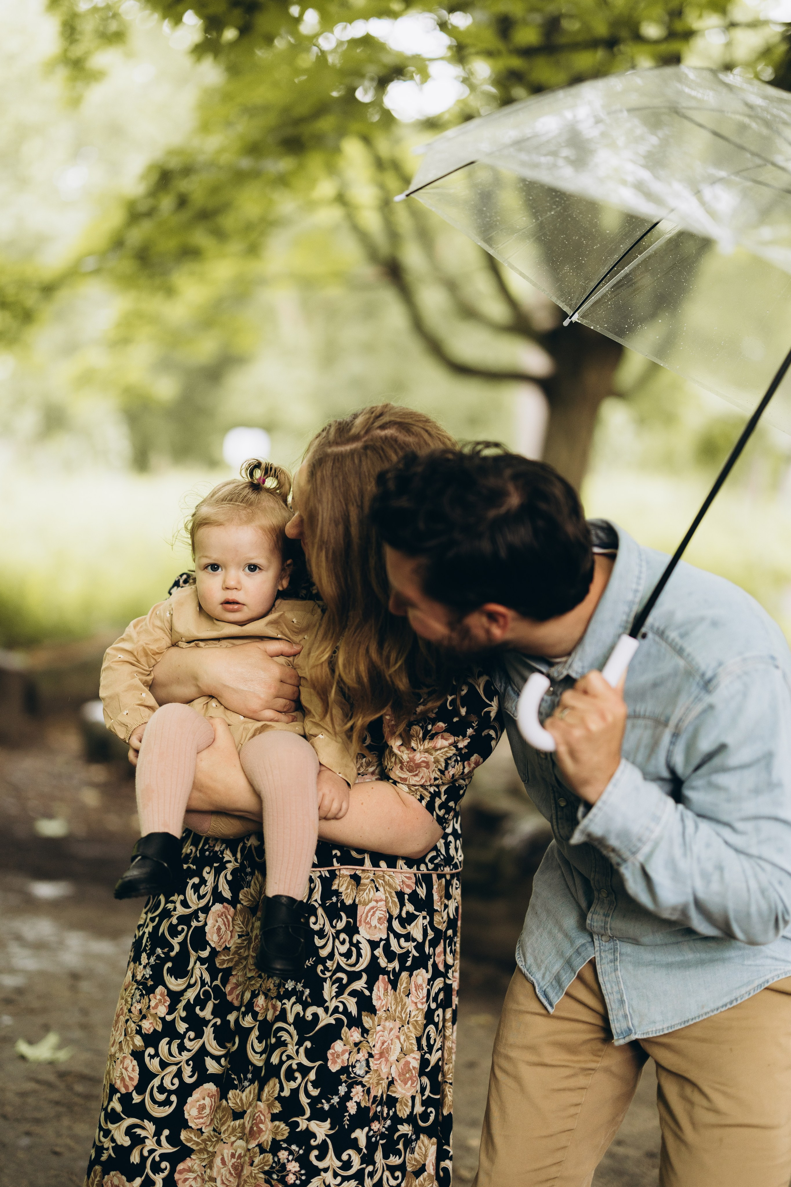 Under the rain. Wedding Photographer Toronto