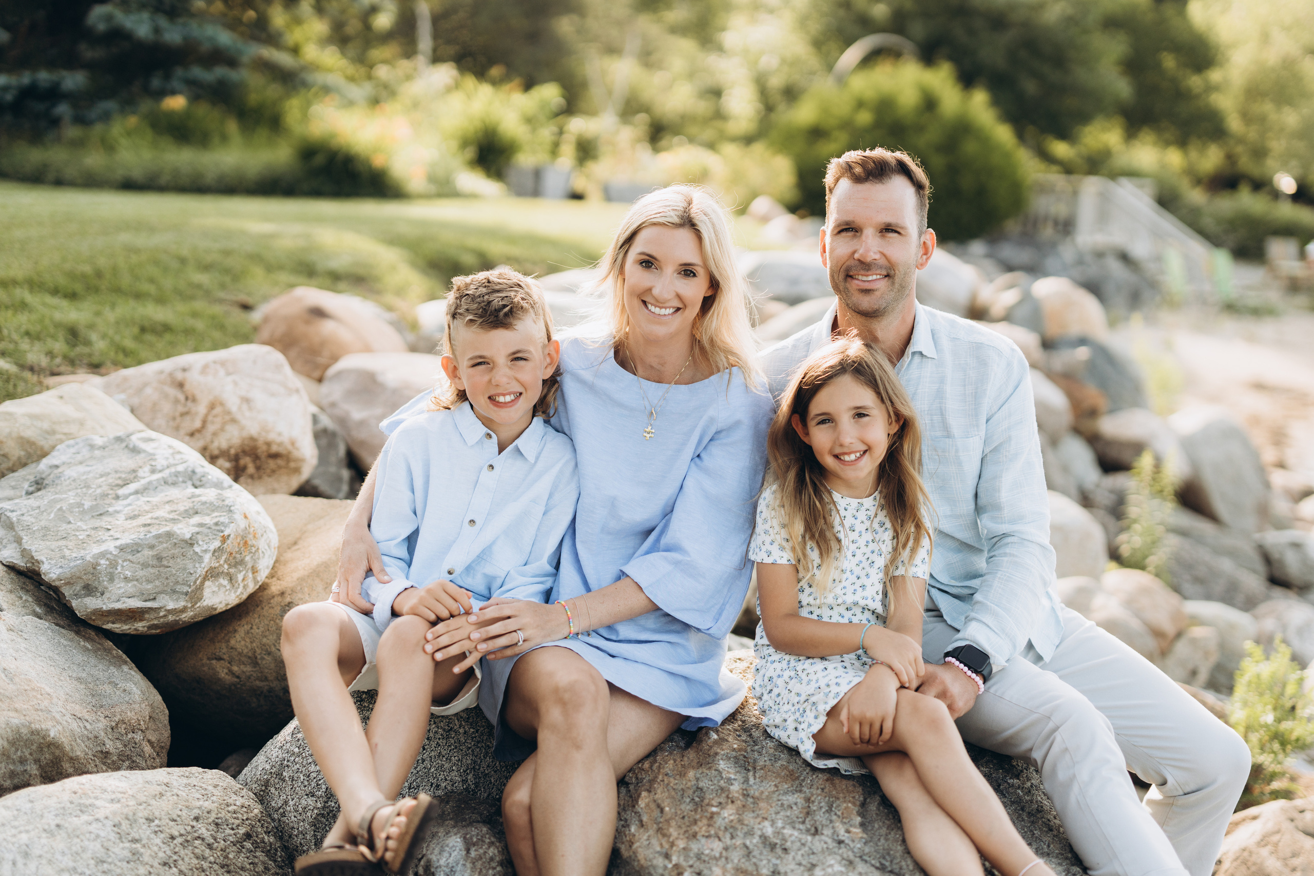 Family time. Wedding Photographer Toronto