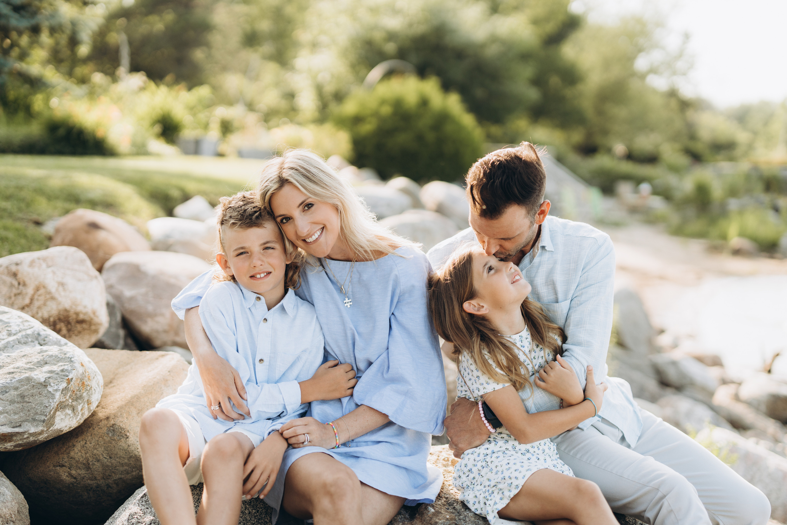 Family time. Wedding Photographer Toronto