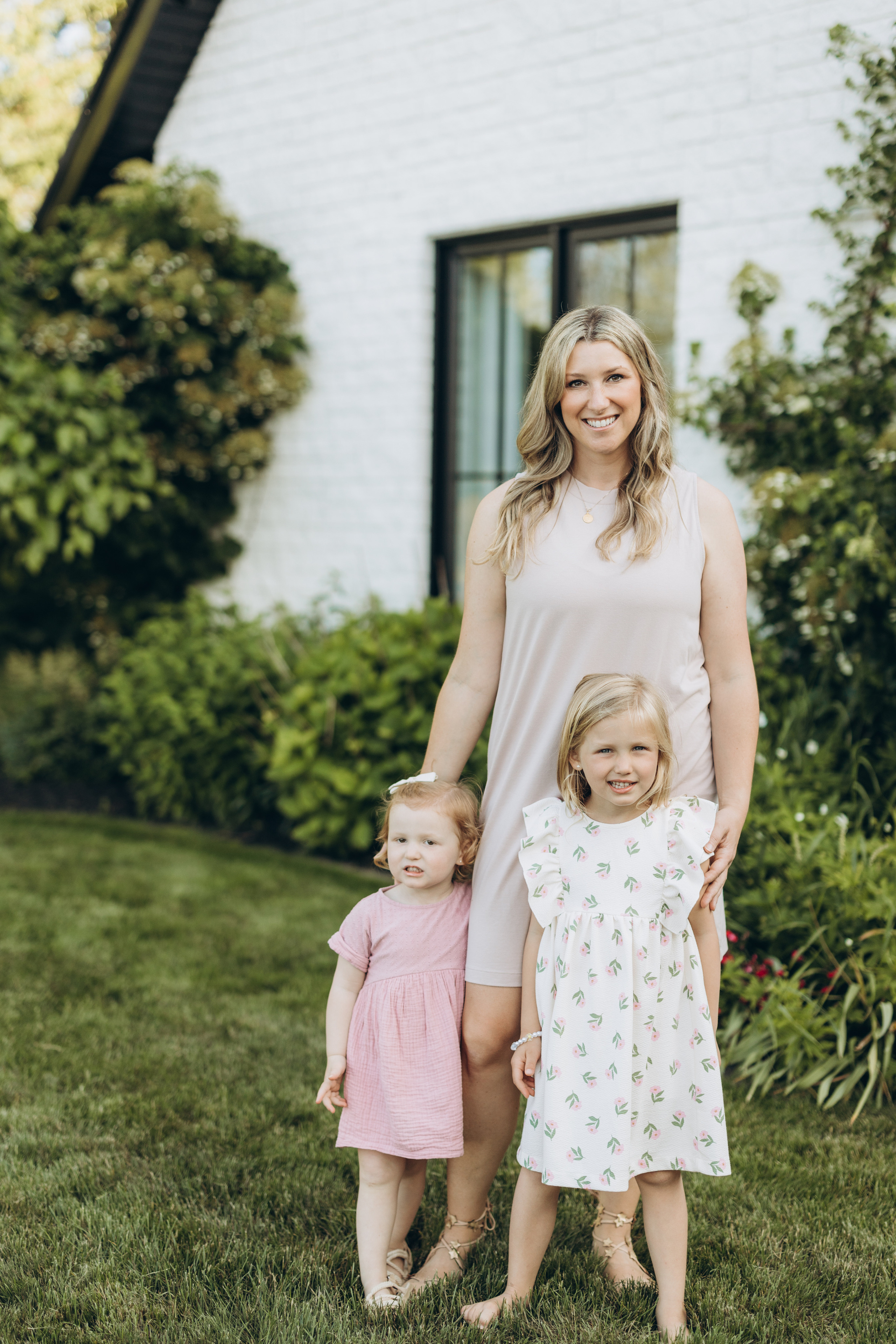 Family time. Wedding Photographer Toronto