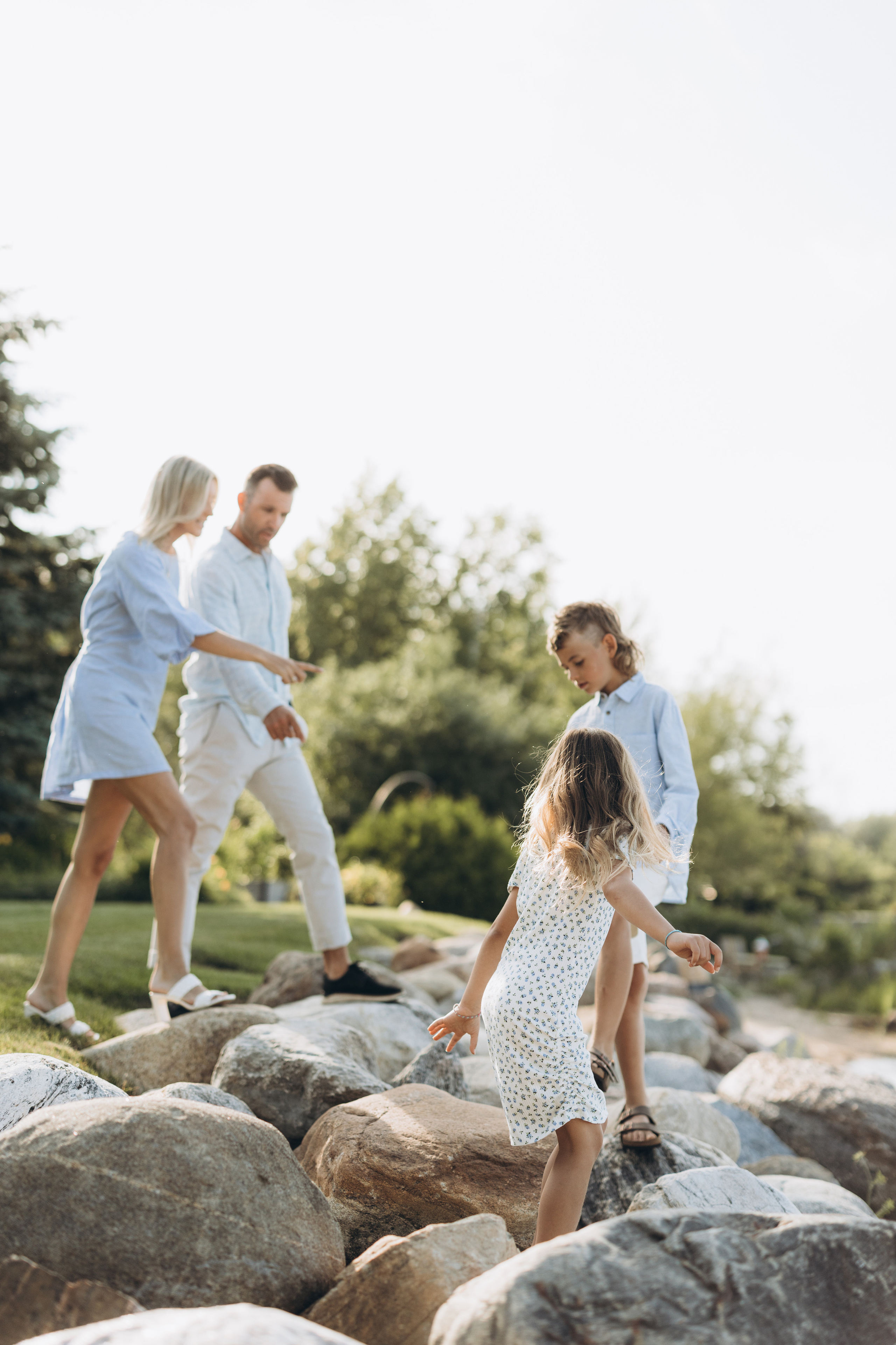 Family time. Wedding Photographer Toronto