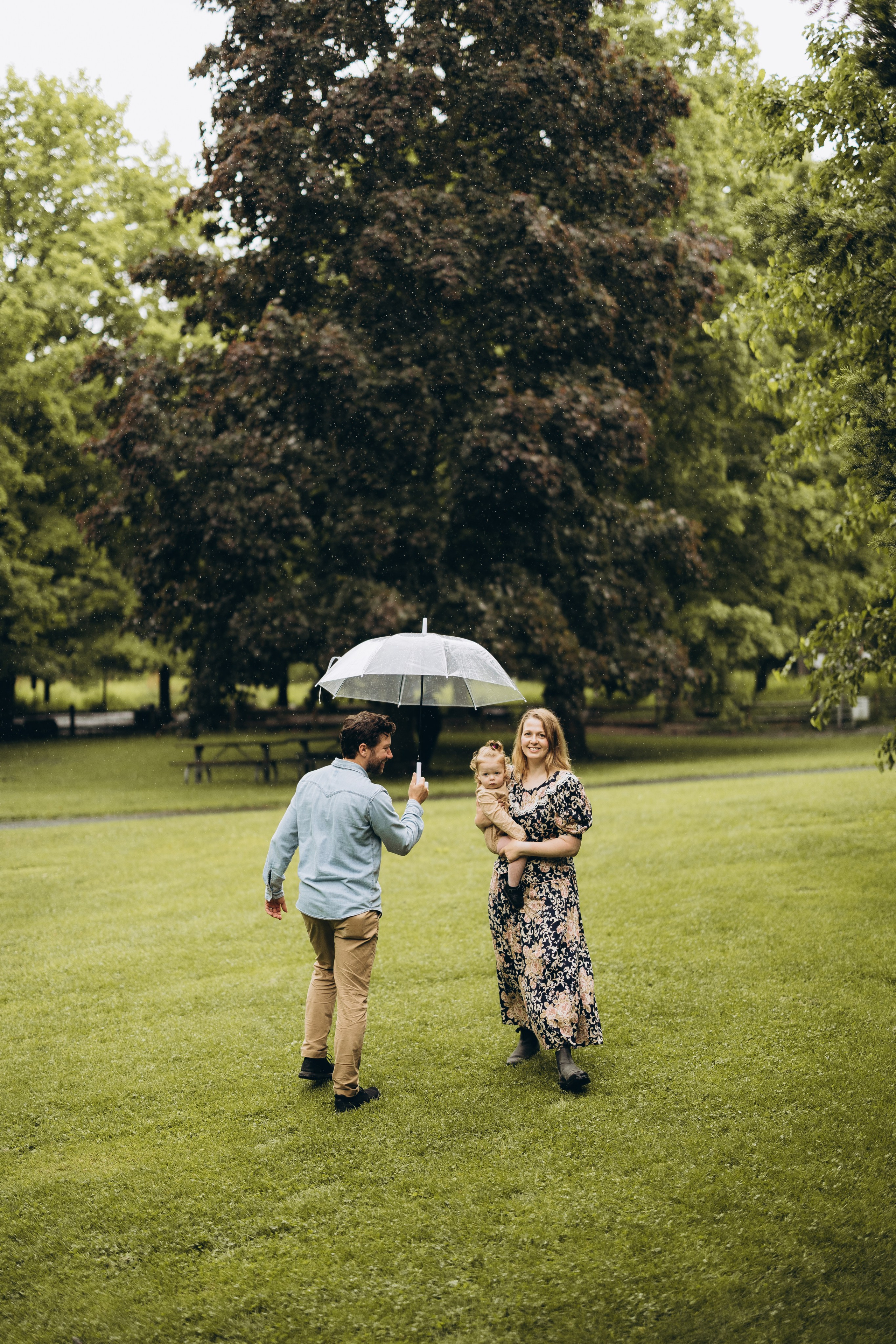 Under the rain. Wedding Photographer Toronto