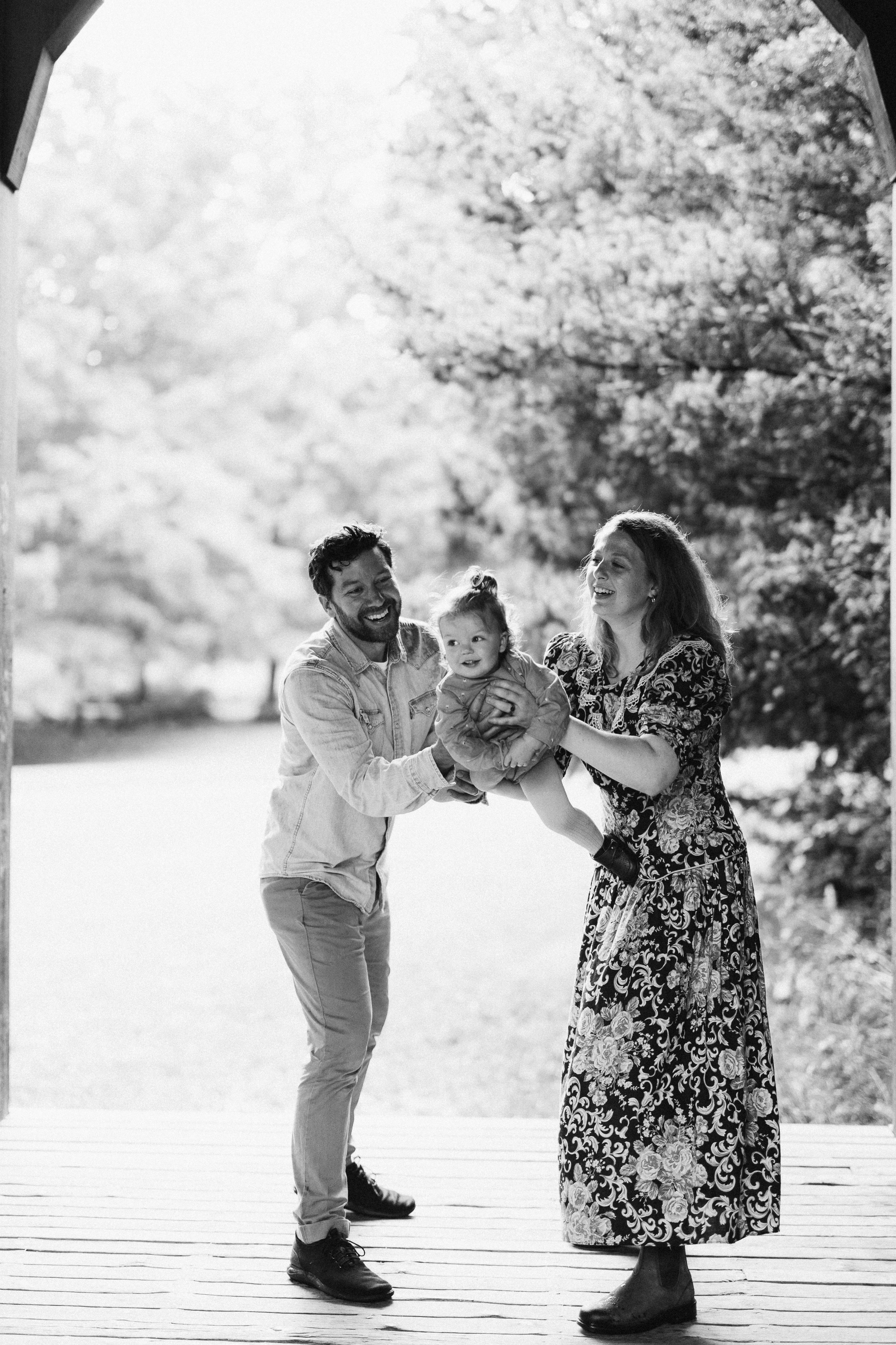 Under the rain. Wedding Photographer Toronto