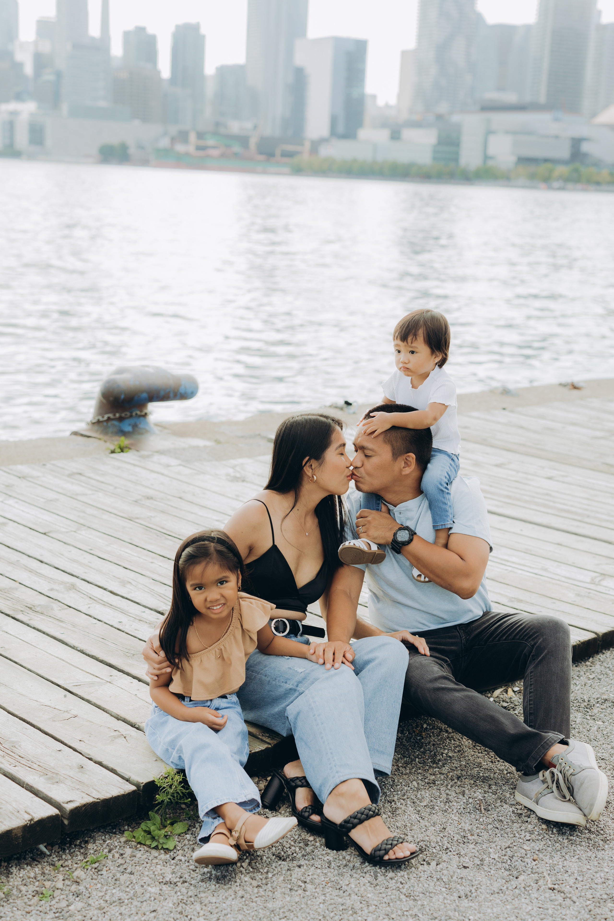 Family session in Toronto. Wedding Photographer Toronto