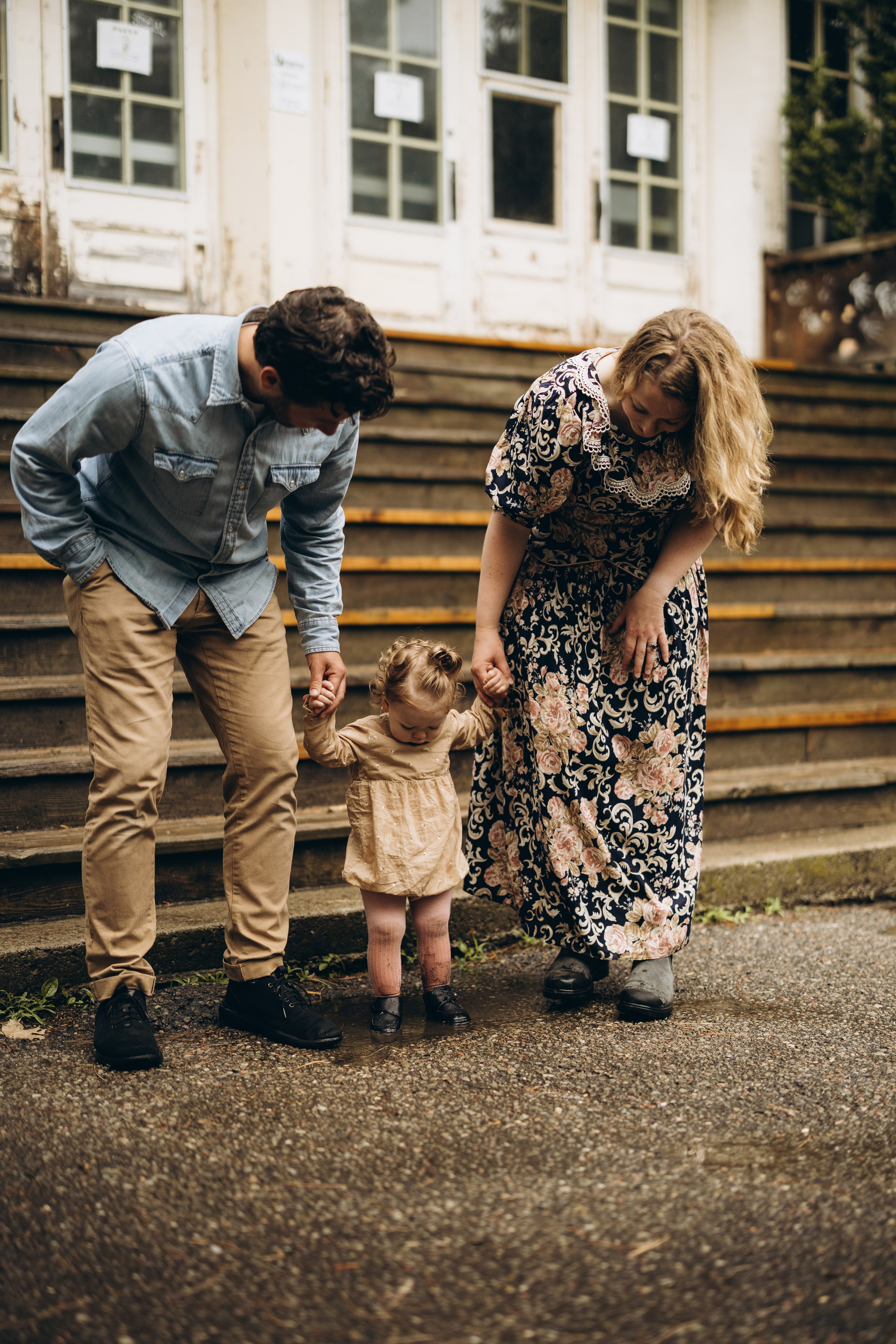 Under the rain. Wedding Photographer Toronto