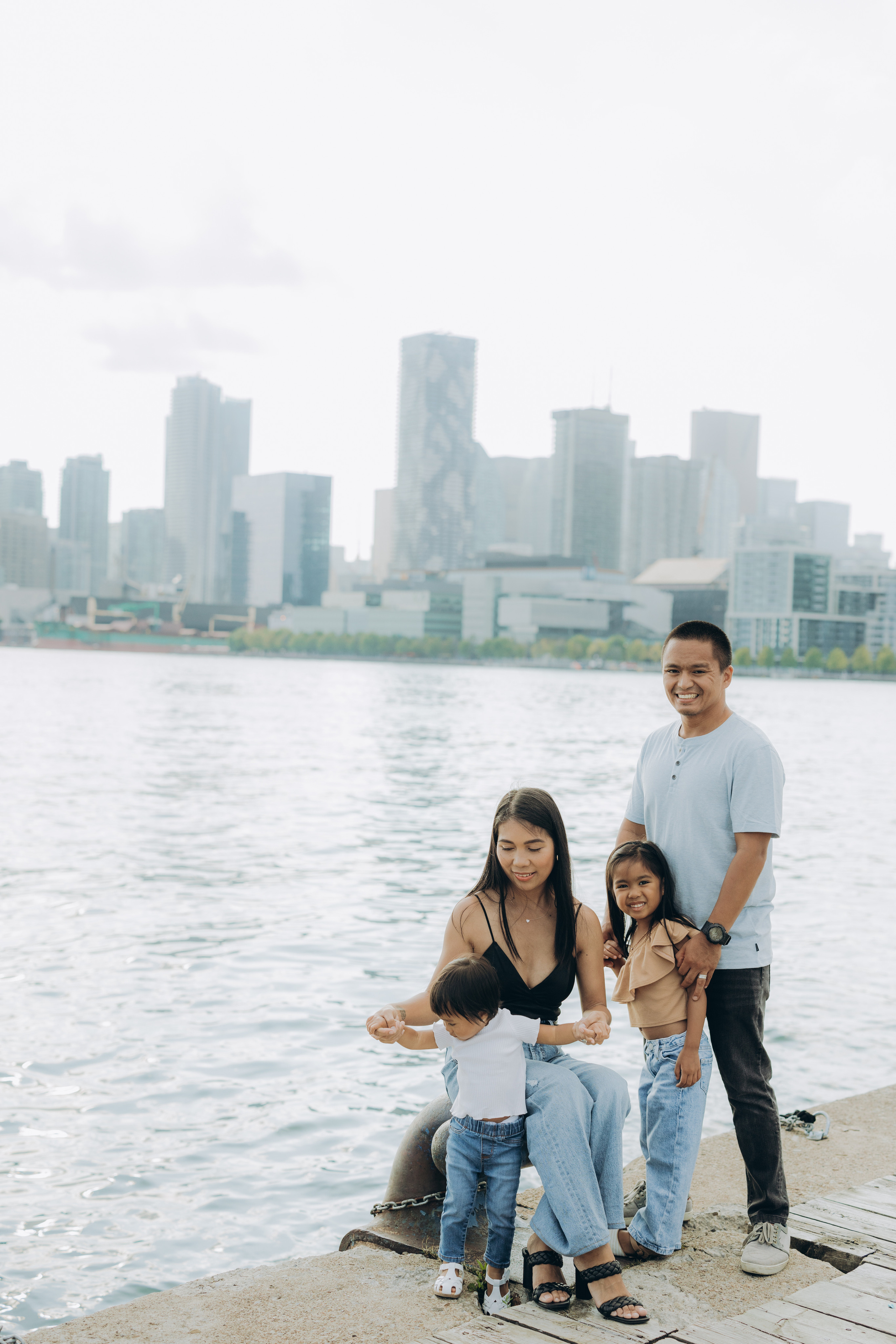 Family session in Toronto. Wedding Photographer Toronto