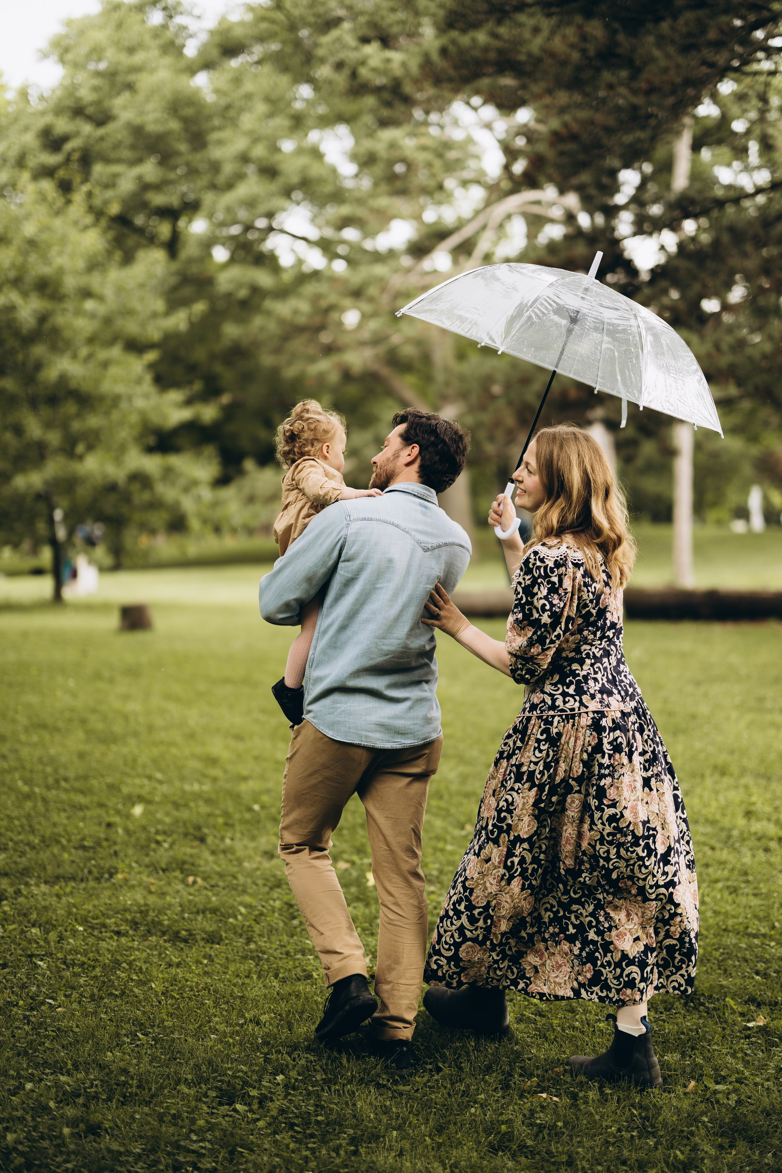 Under the rain. Wedding Photographer Toronto