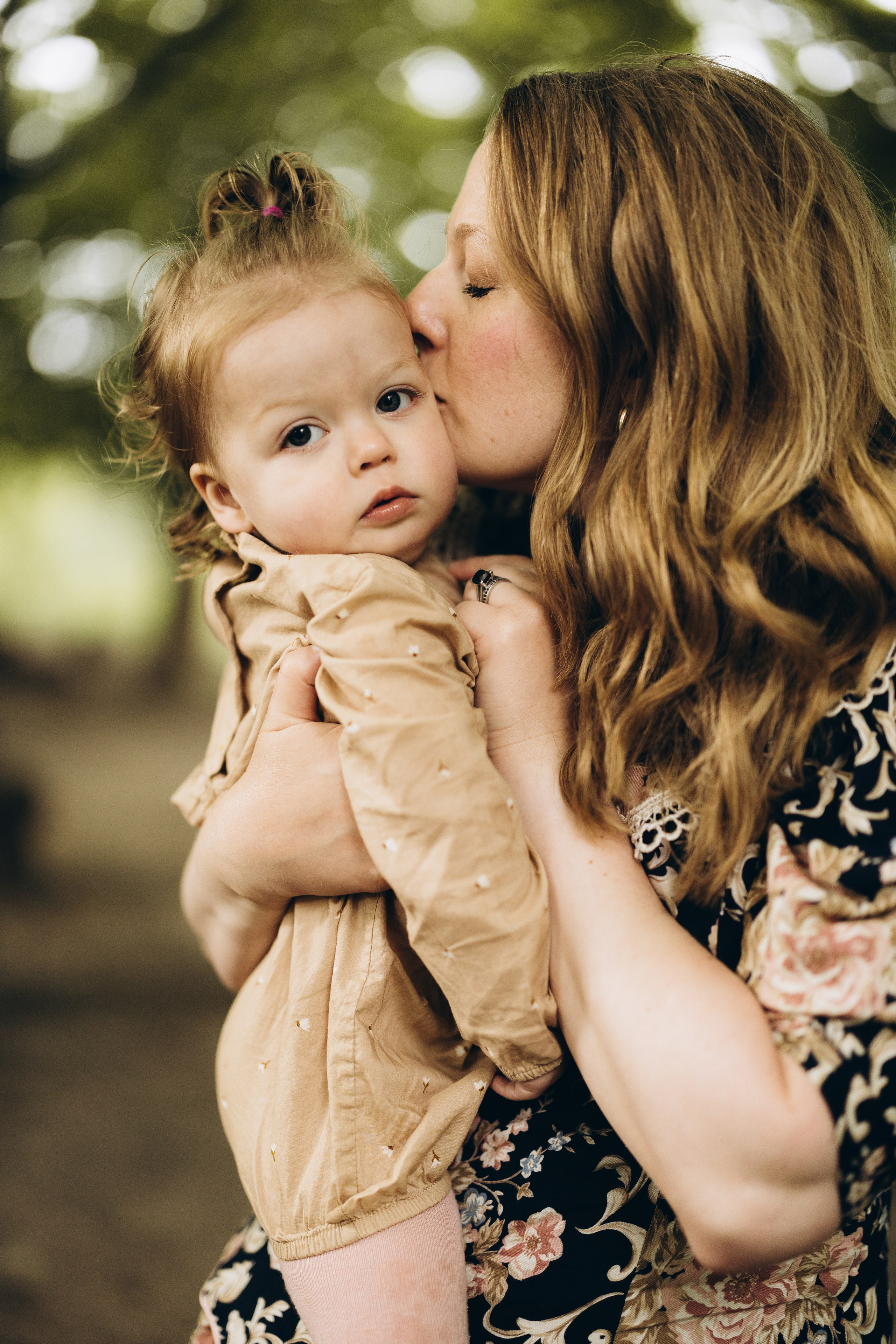 Under the rain. Wedding Photographer Toronto