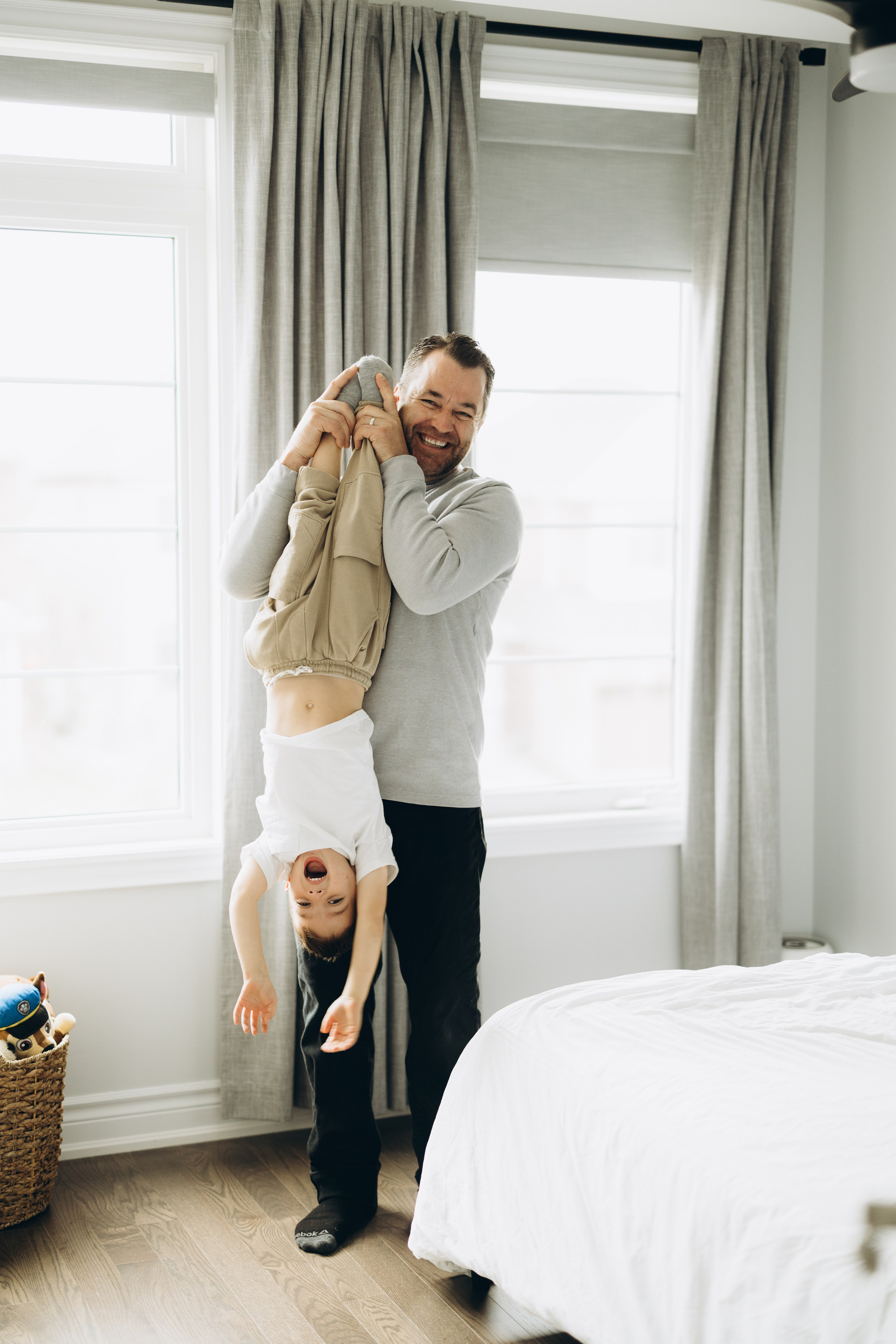 Family photo session. Wedding Photographer Toronto