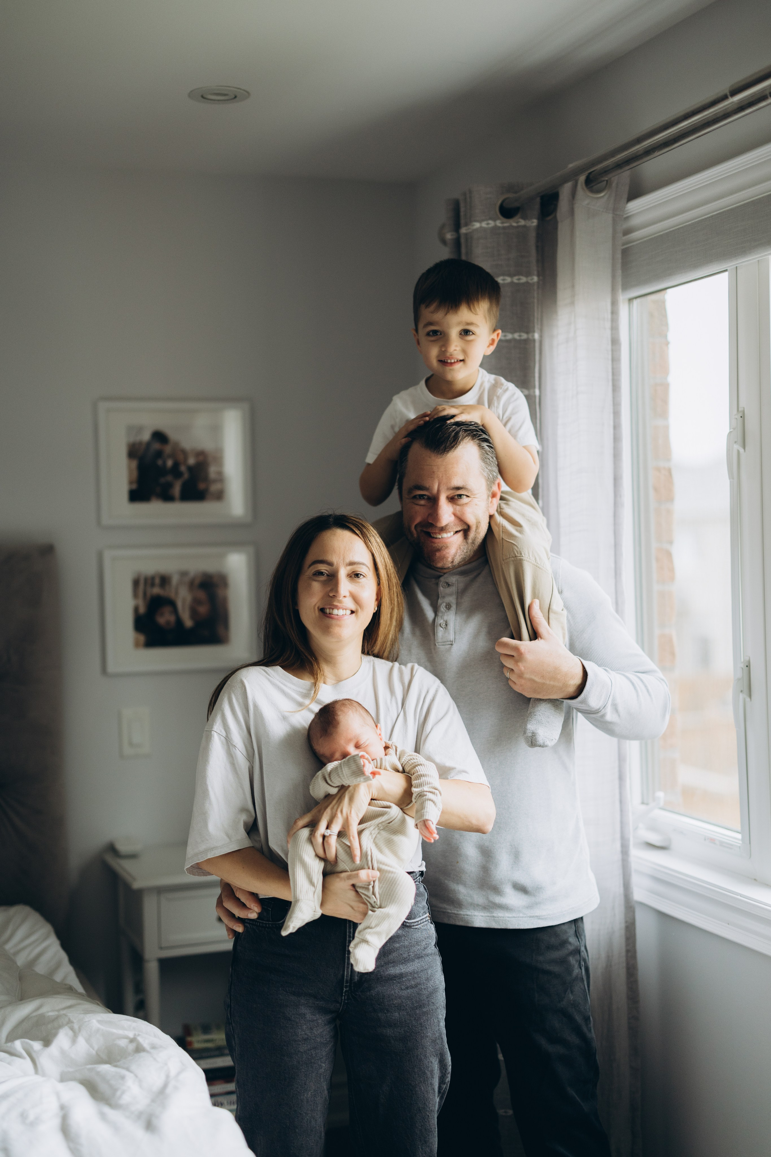 Family photo session. Wedding Photographer Toronto