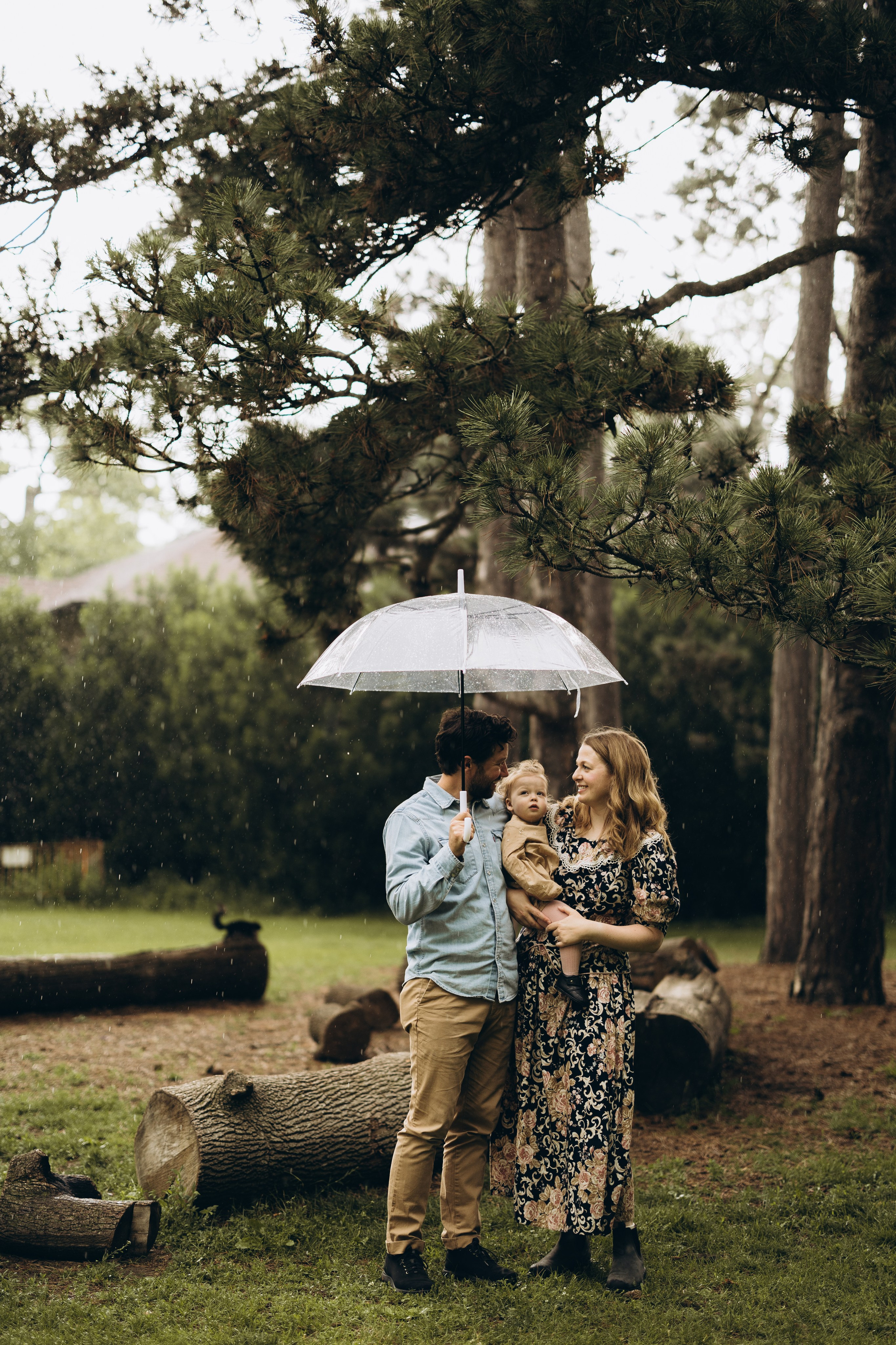 Under the rain. Wedding Photographer Toronto
