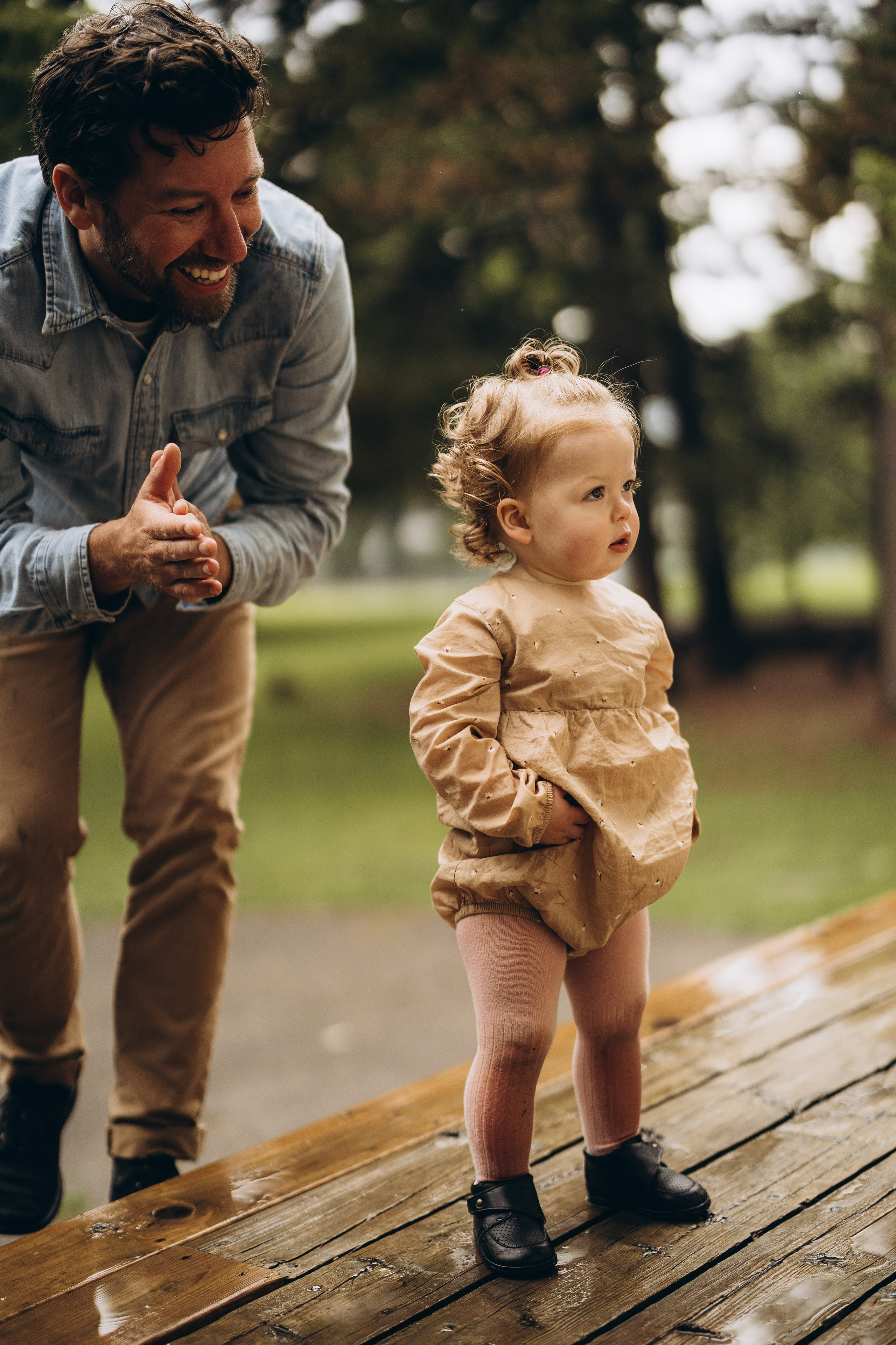Under the rain. Wedding Photographer Toronto