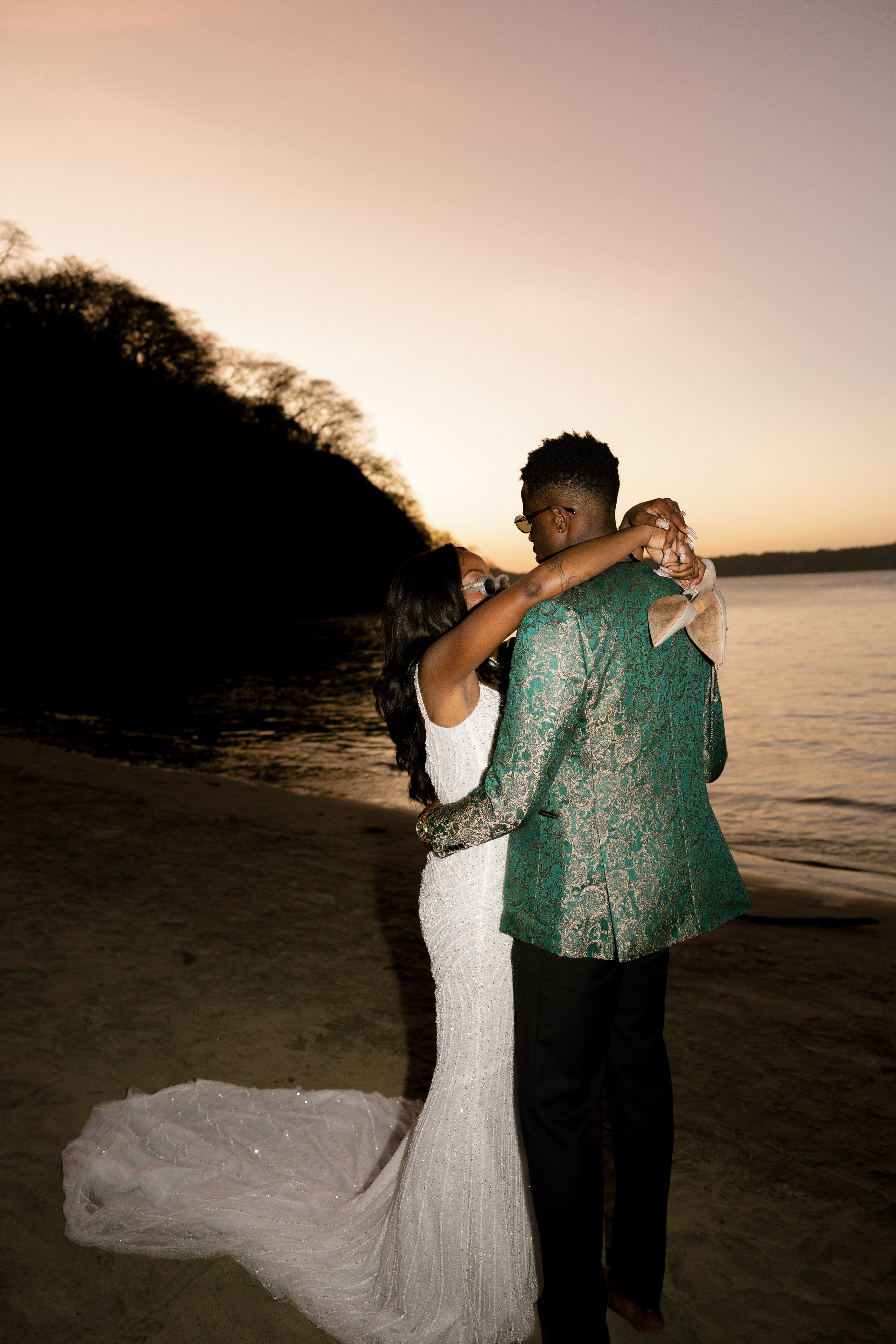 Ashley&Matt (Costa Rica). Wedding Photographer Toronto