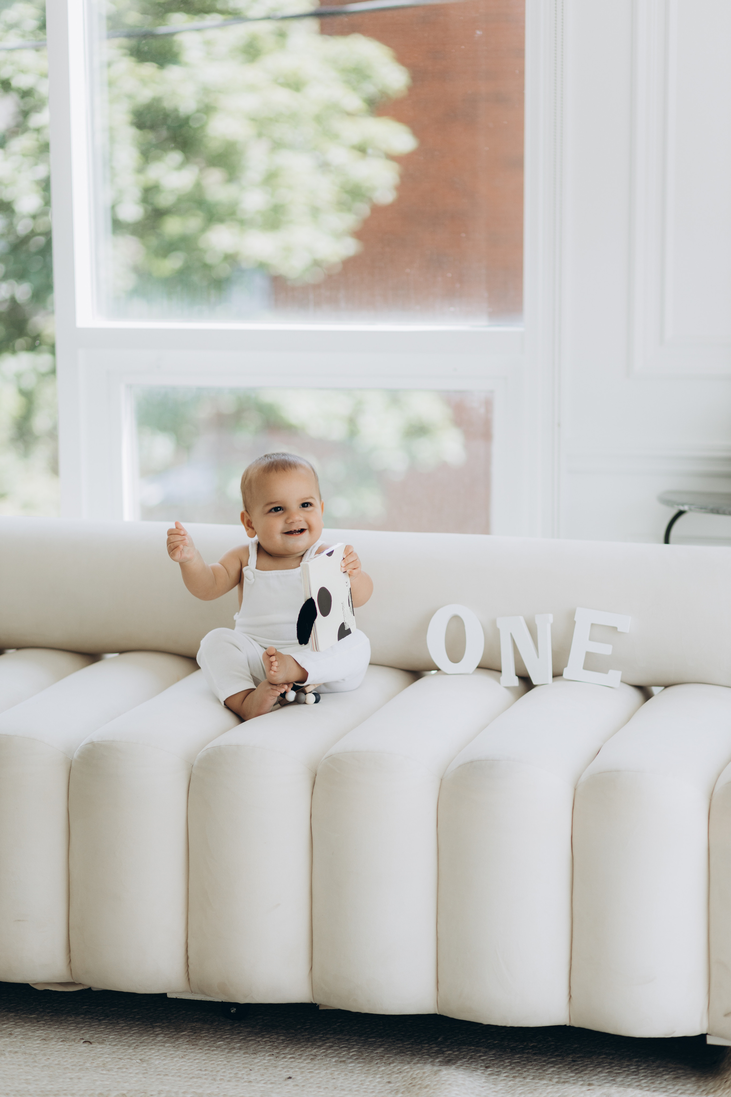 Cake smash. Wedding Photographer Toronto