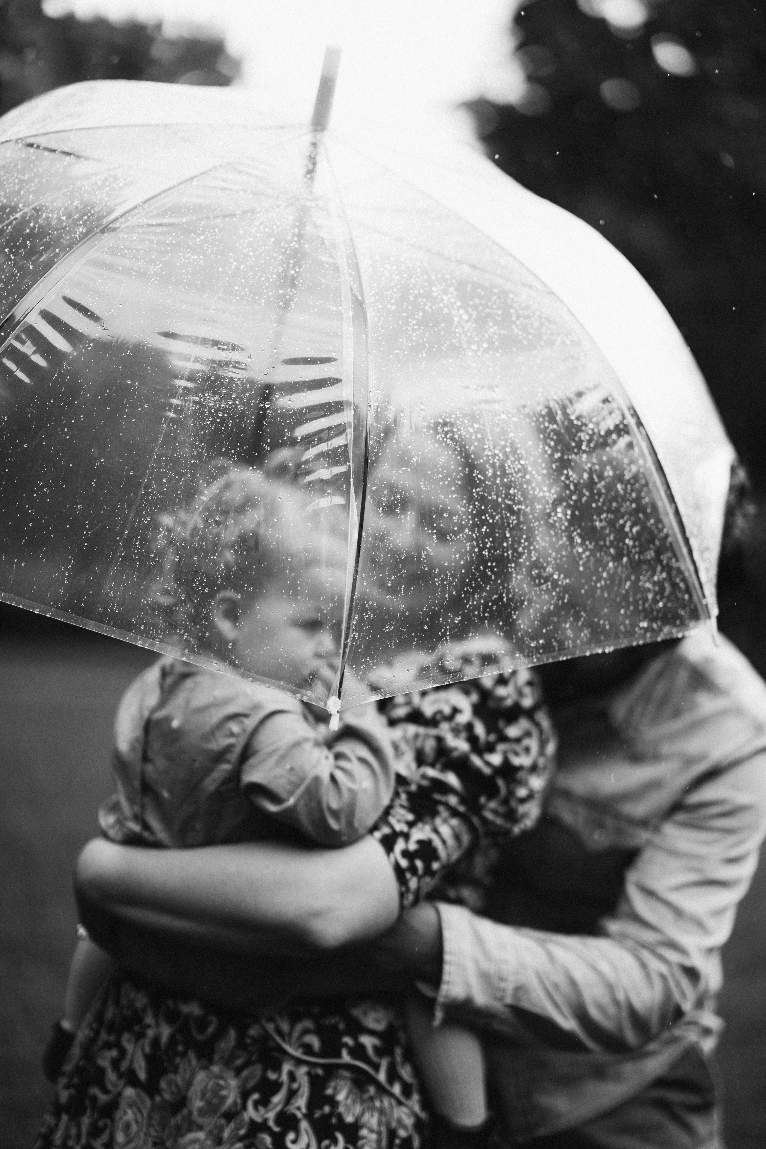 Under the rain. Wedding Photographer Toronto