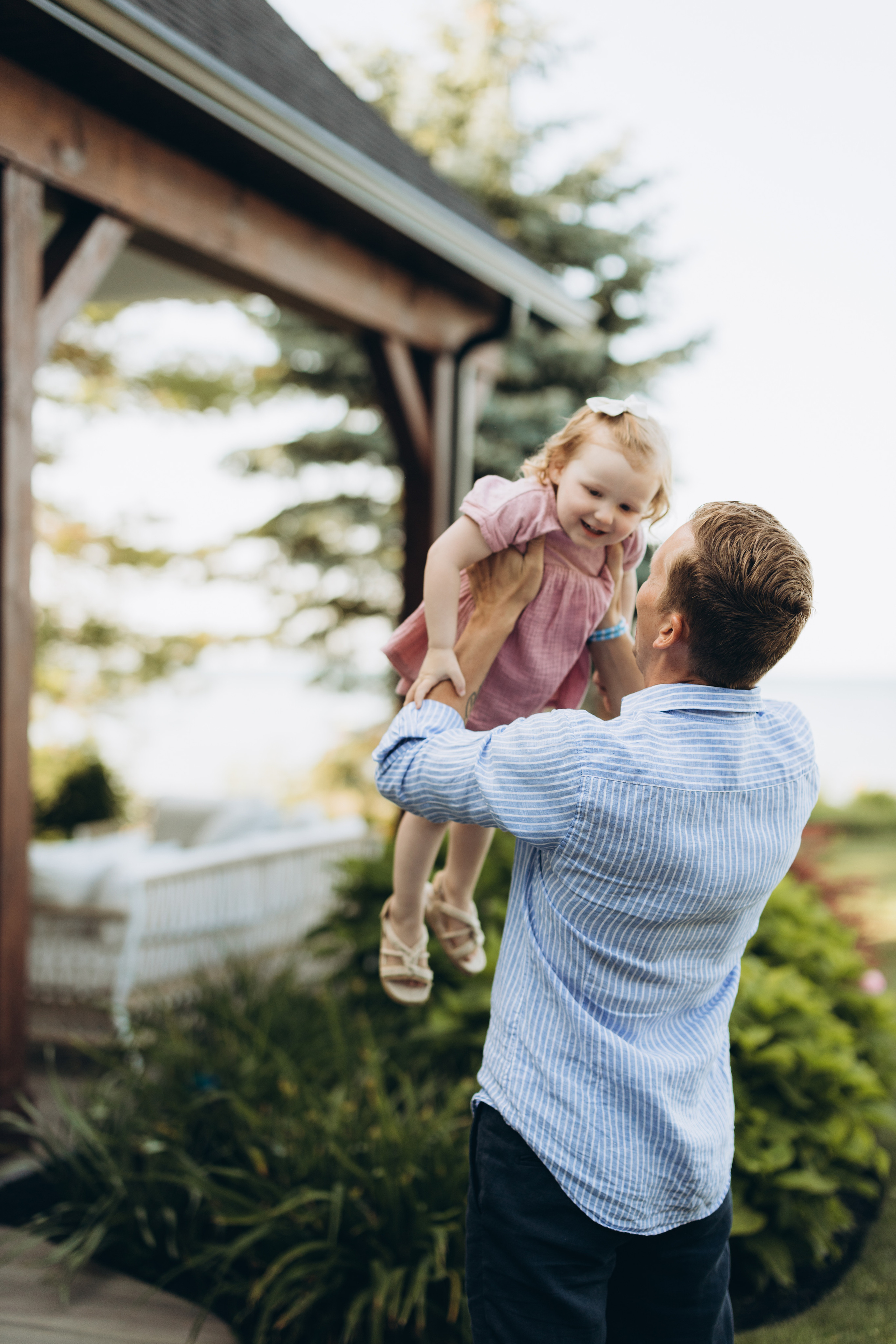 Family time. Wedding Photographer Toronto