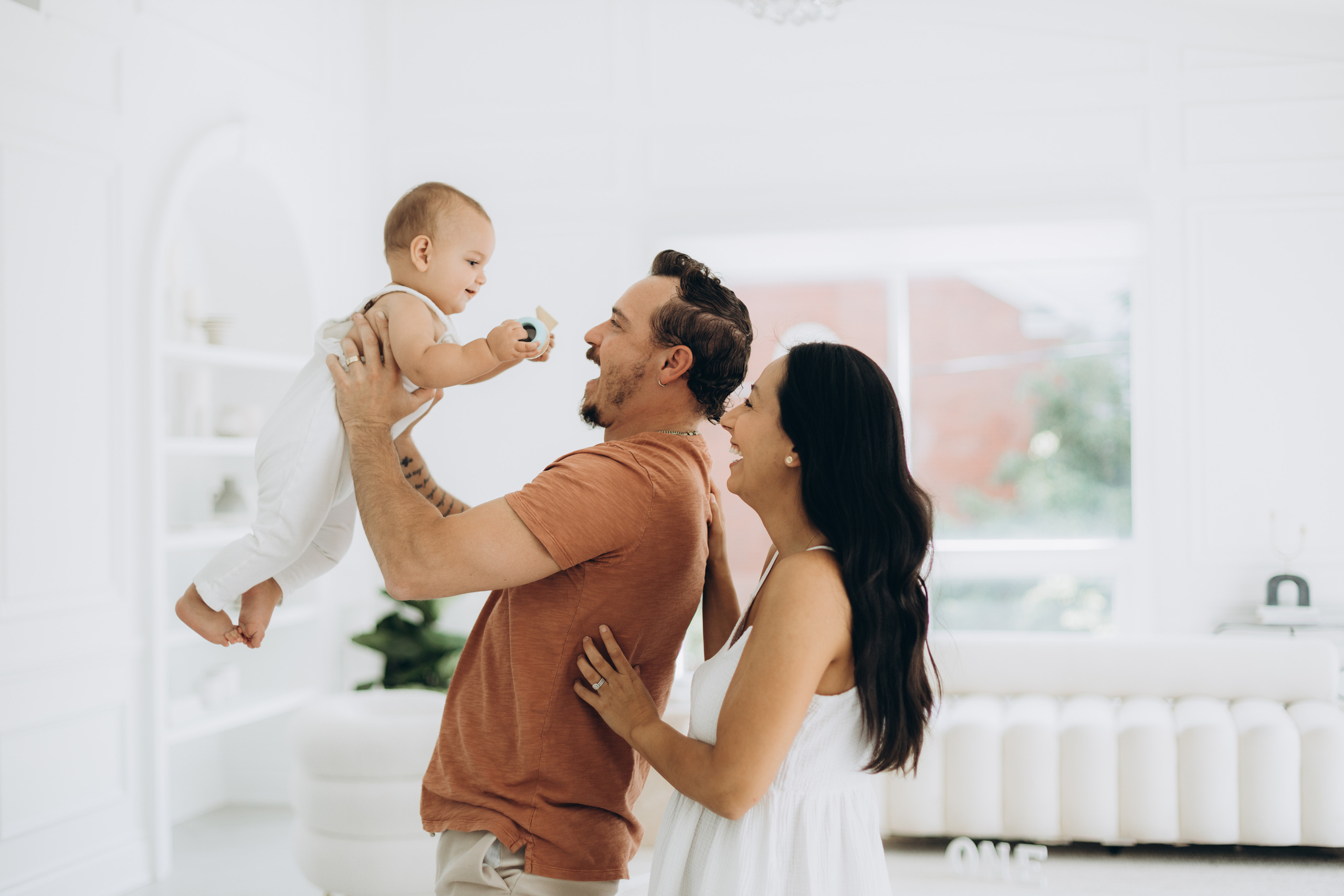 Cake smash. Wedding Photographer Toronto