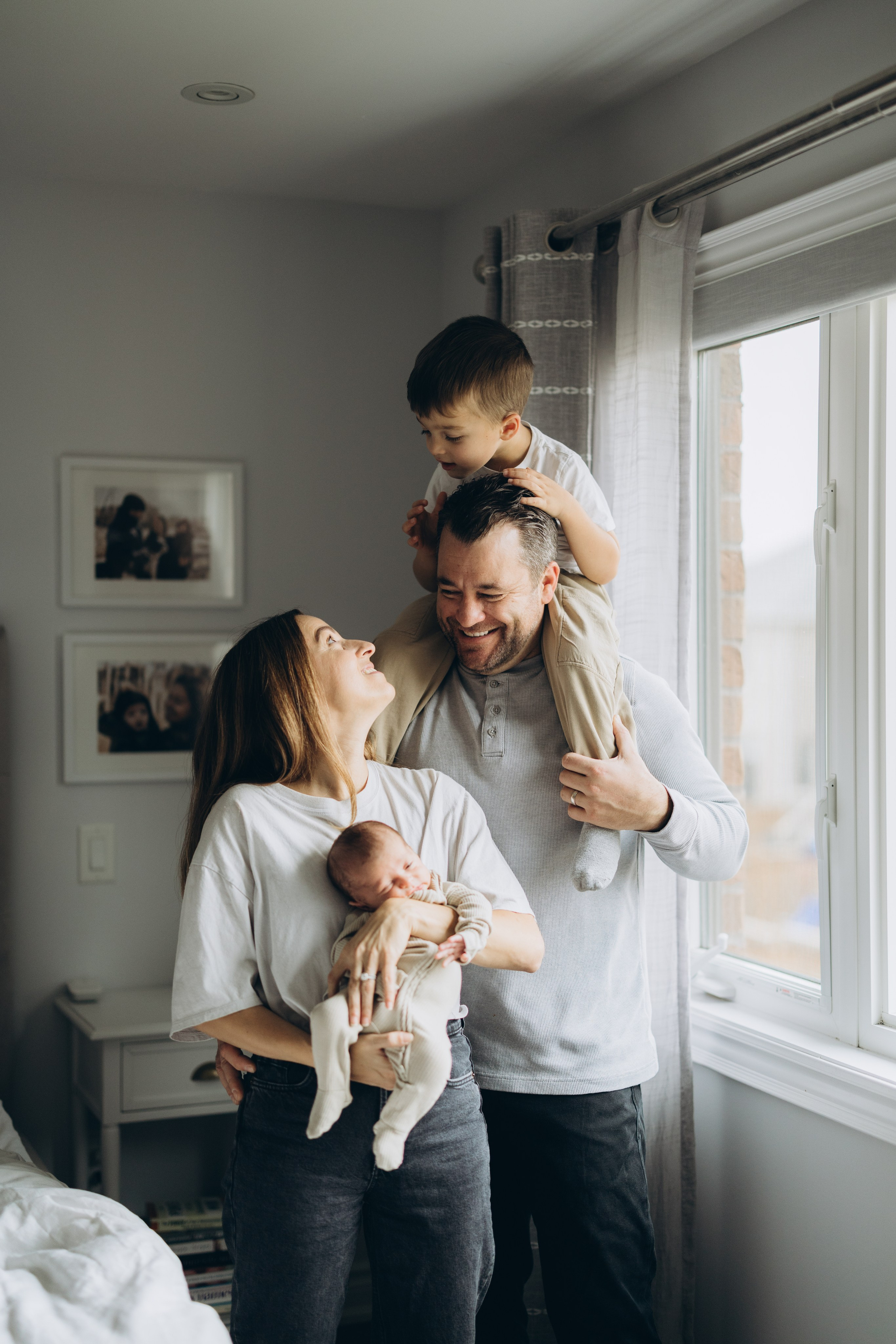 Family photo session. Wedding Photographer Toronto
