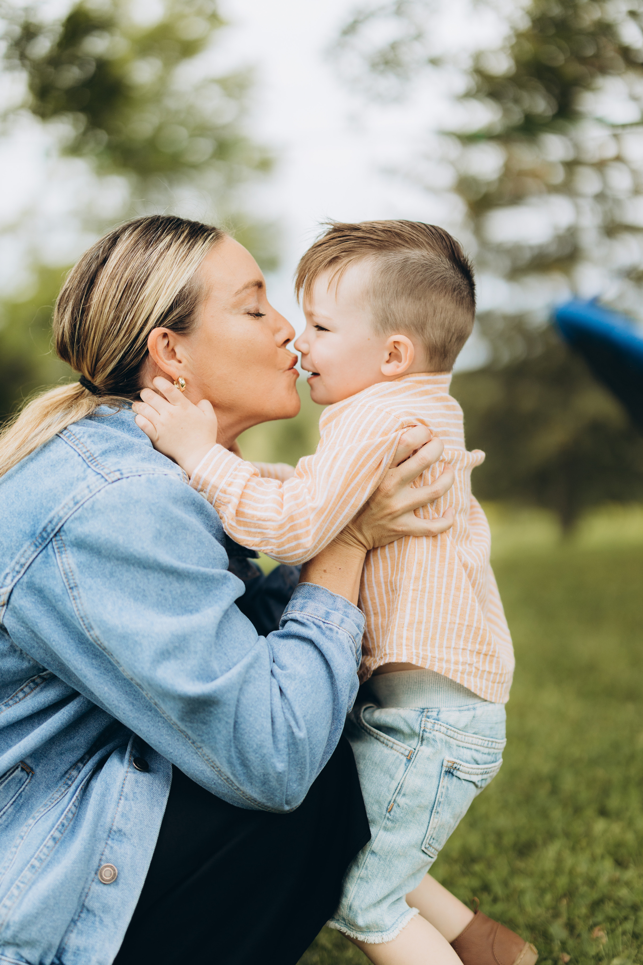 Fall family session. Wedding Photographer Toronto