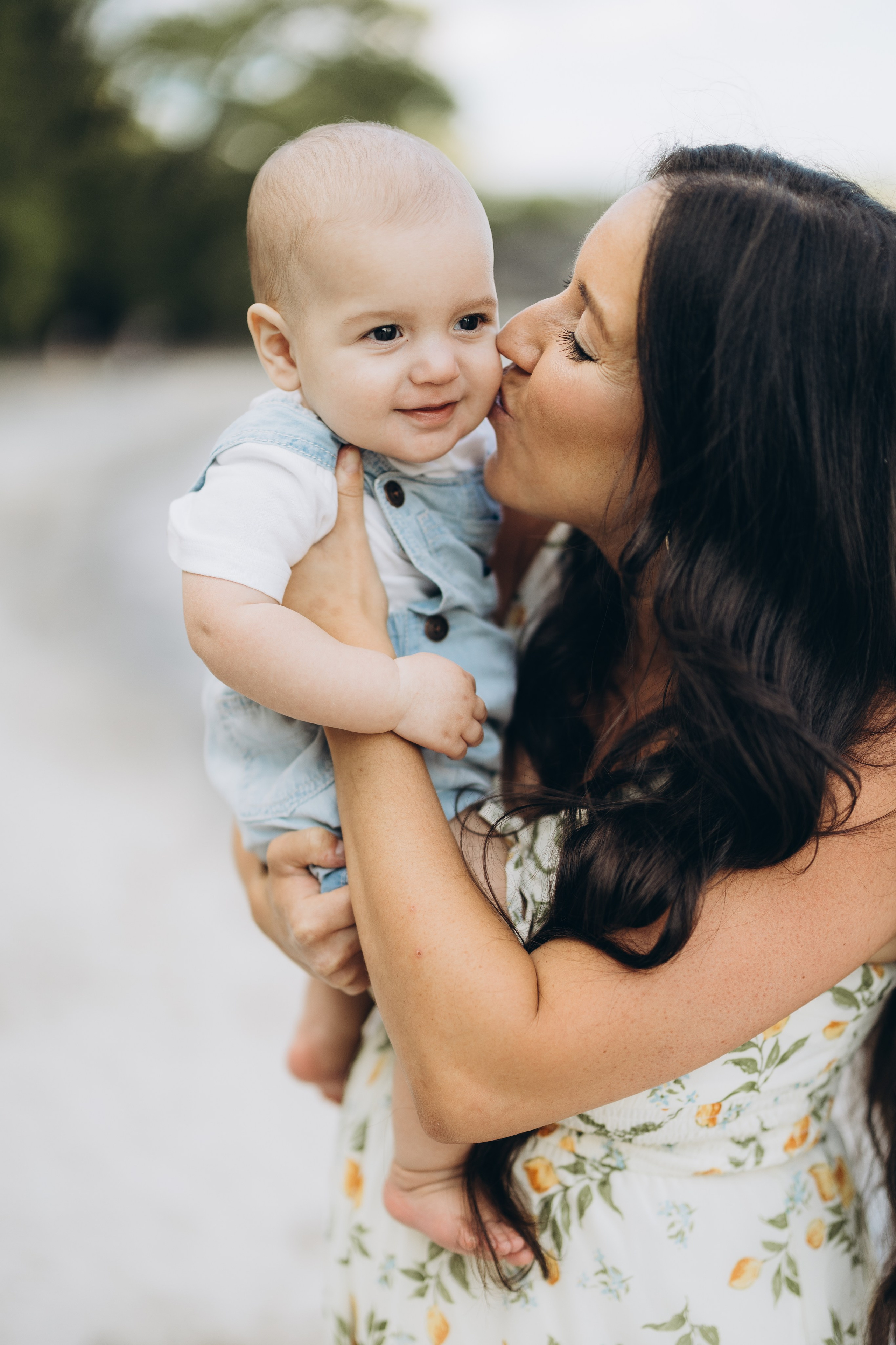 Beach photo session. Wedding Photographer Toronto