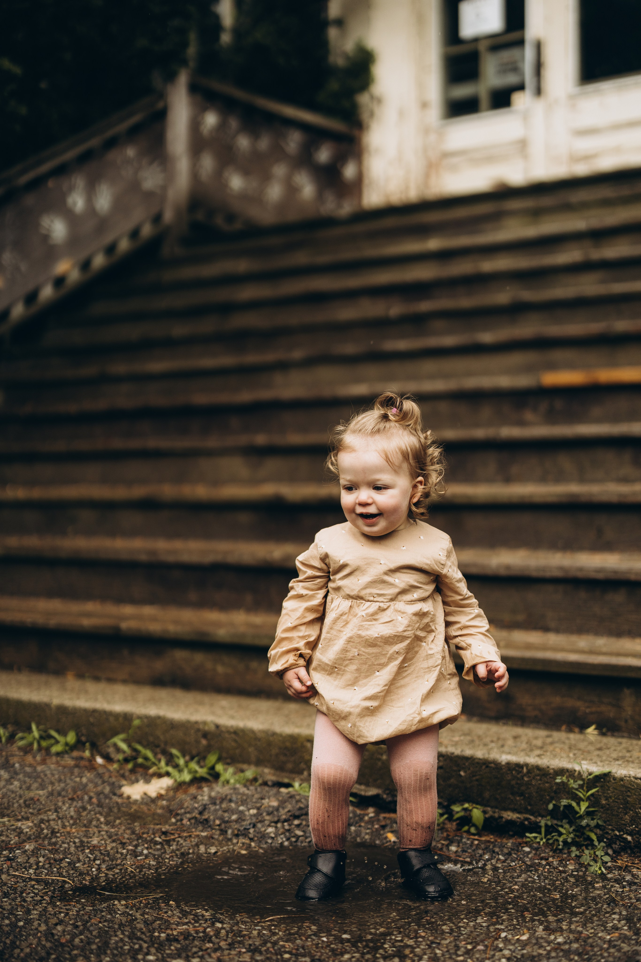 Under the rain. Wedding Photographer Toronto