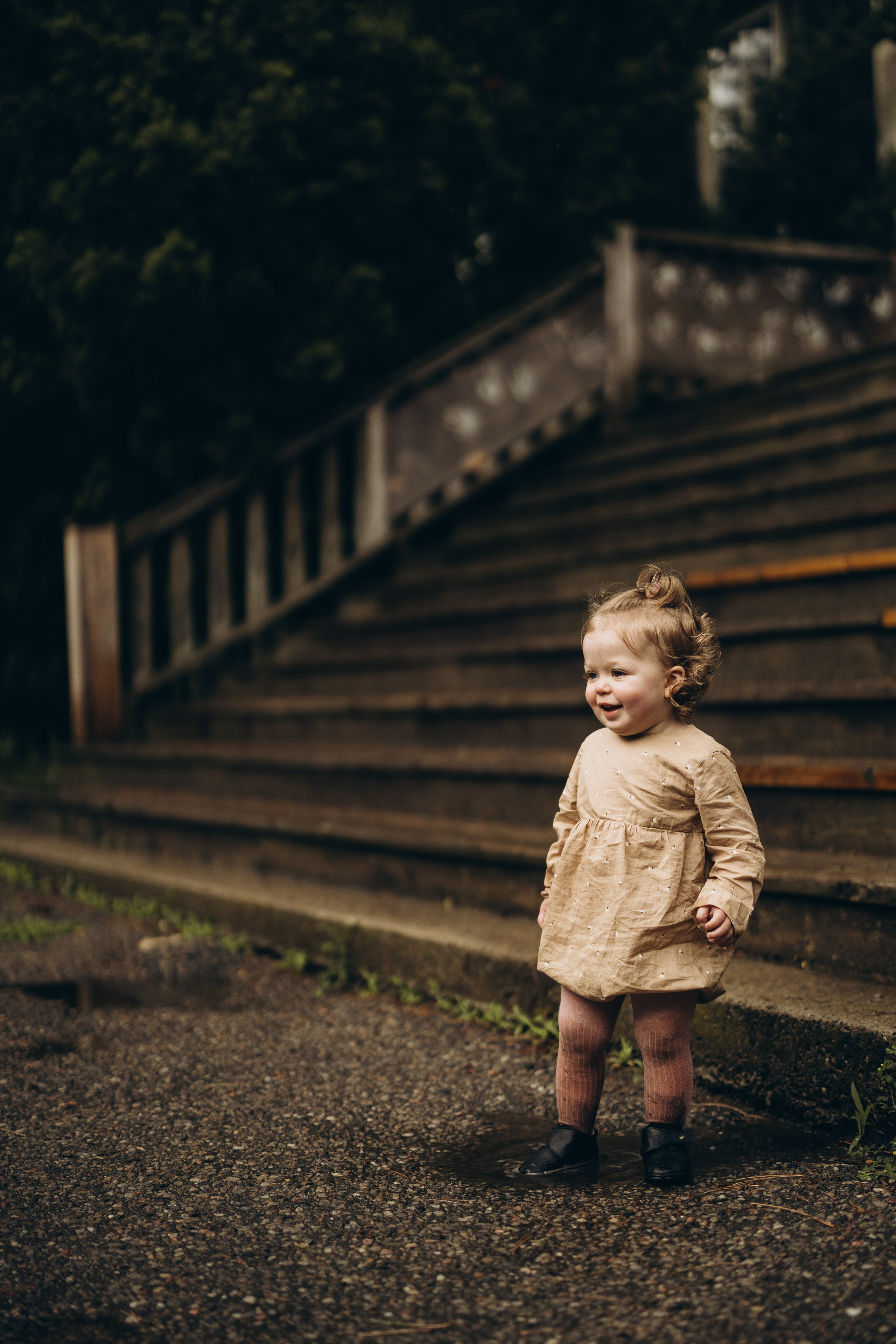 Under the rain. Wedding Photographer Toronto