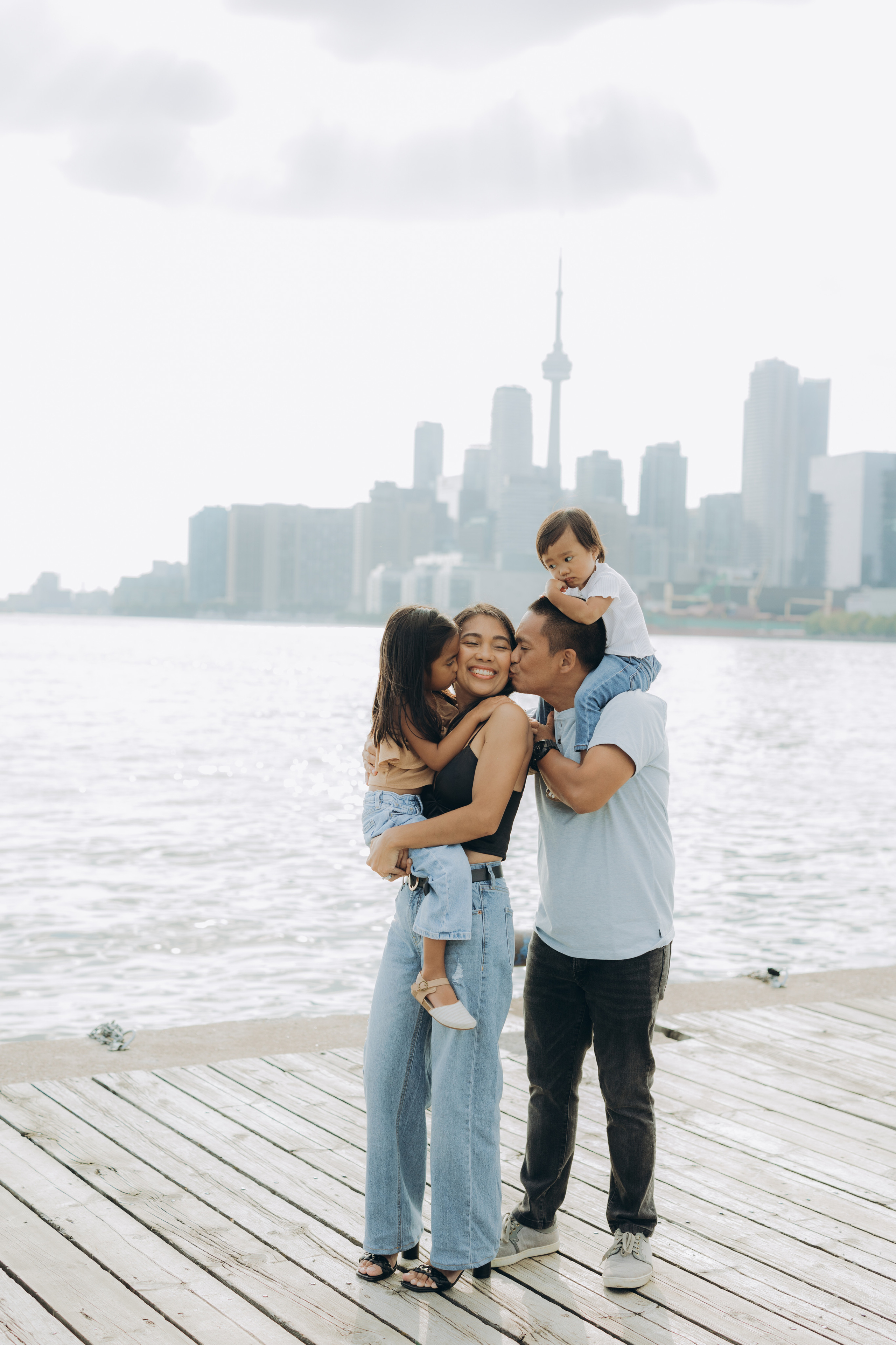 Family session in Toronto. Wedding Photographer Toronto