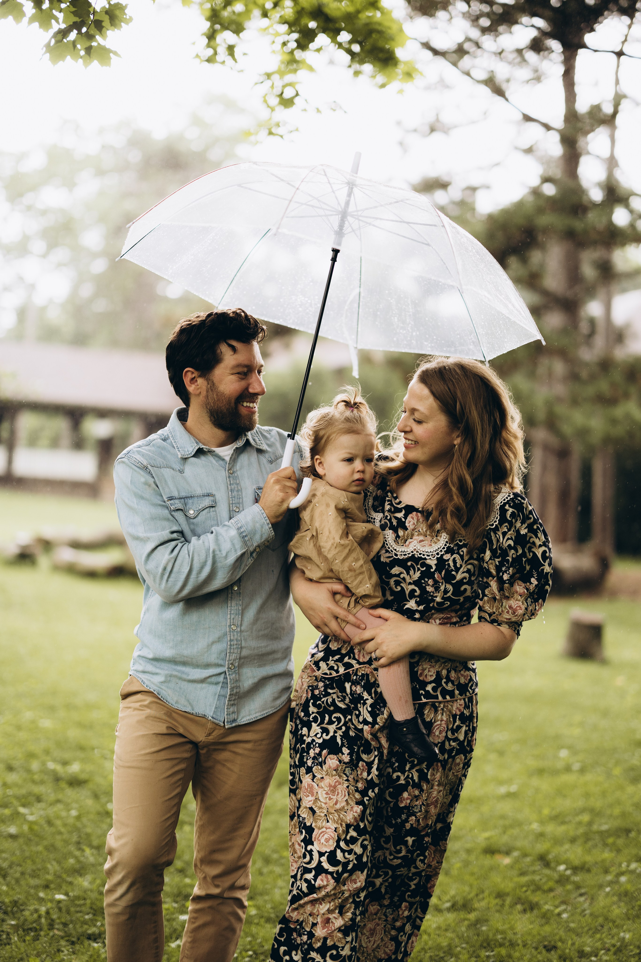 Under the rain. Wedding Photographer Toronto