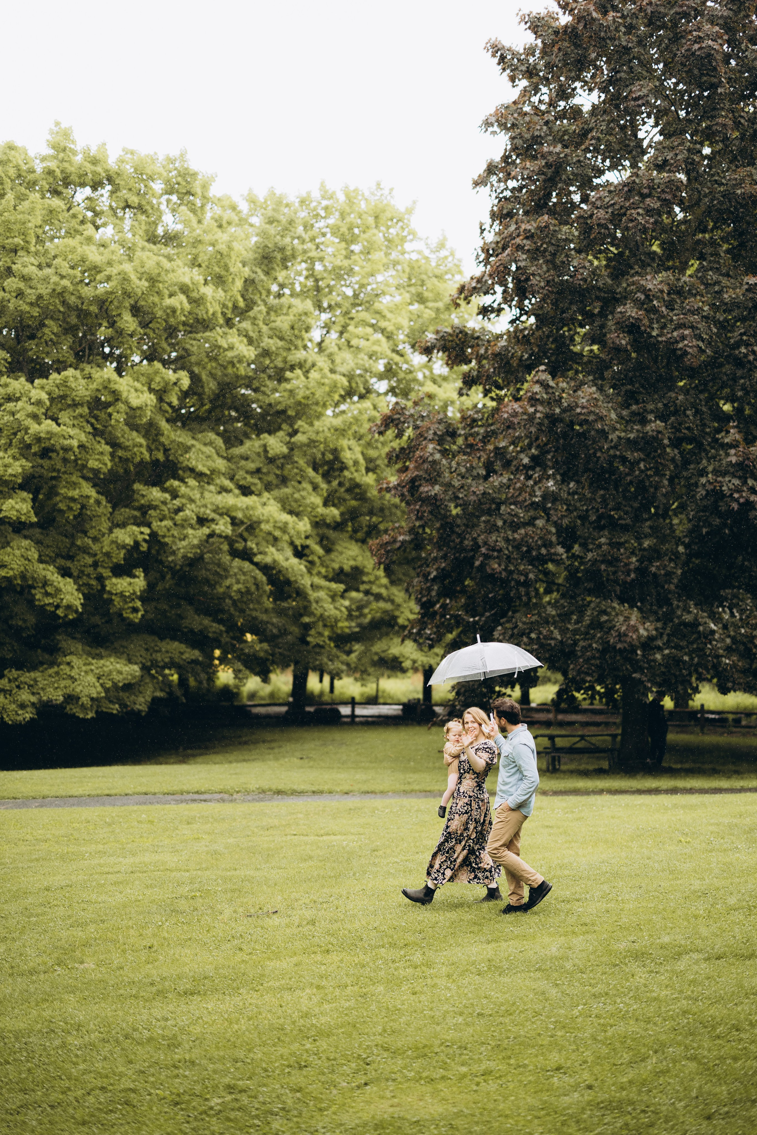 Under the rain. Wedding Photographer Toronto