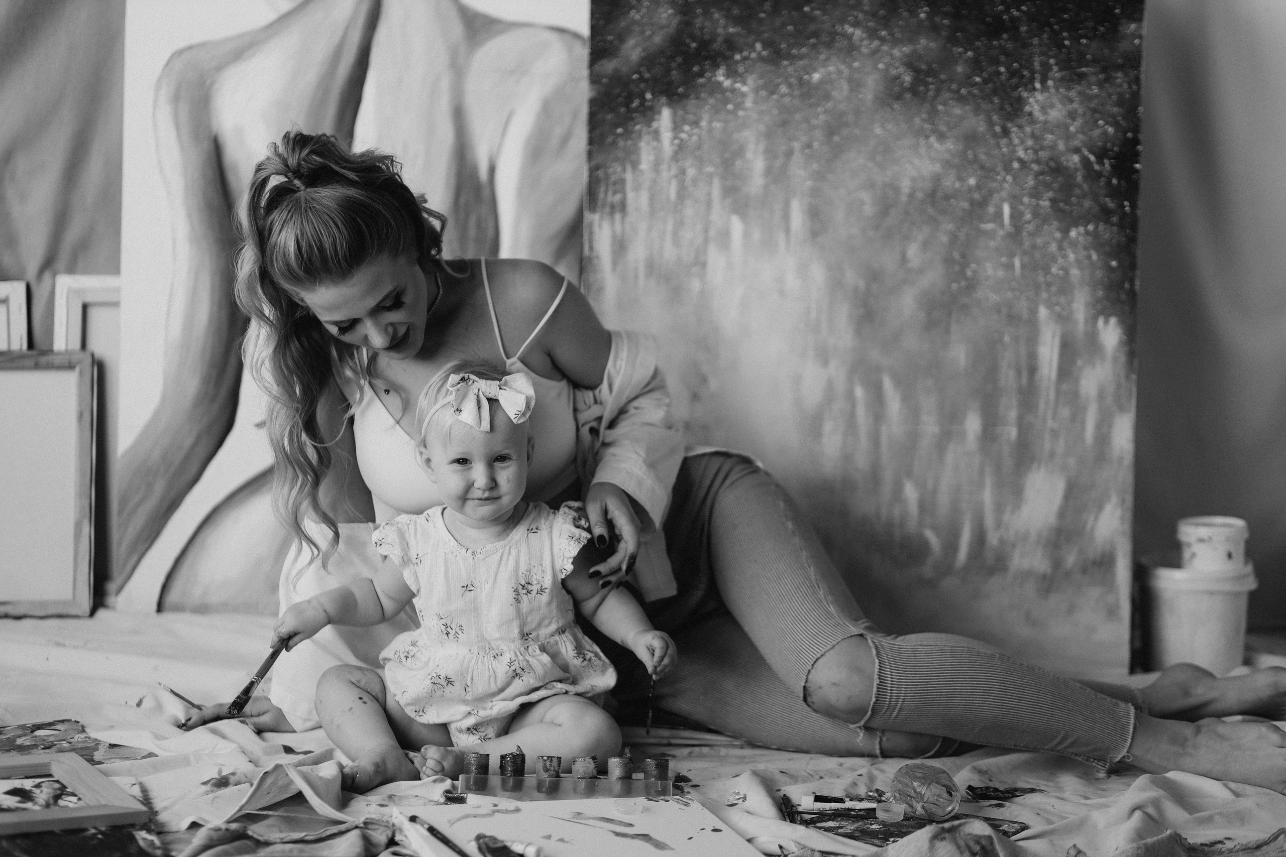 Mom+baby. Wedding Photographer Toronto