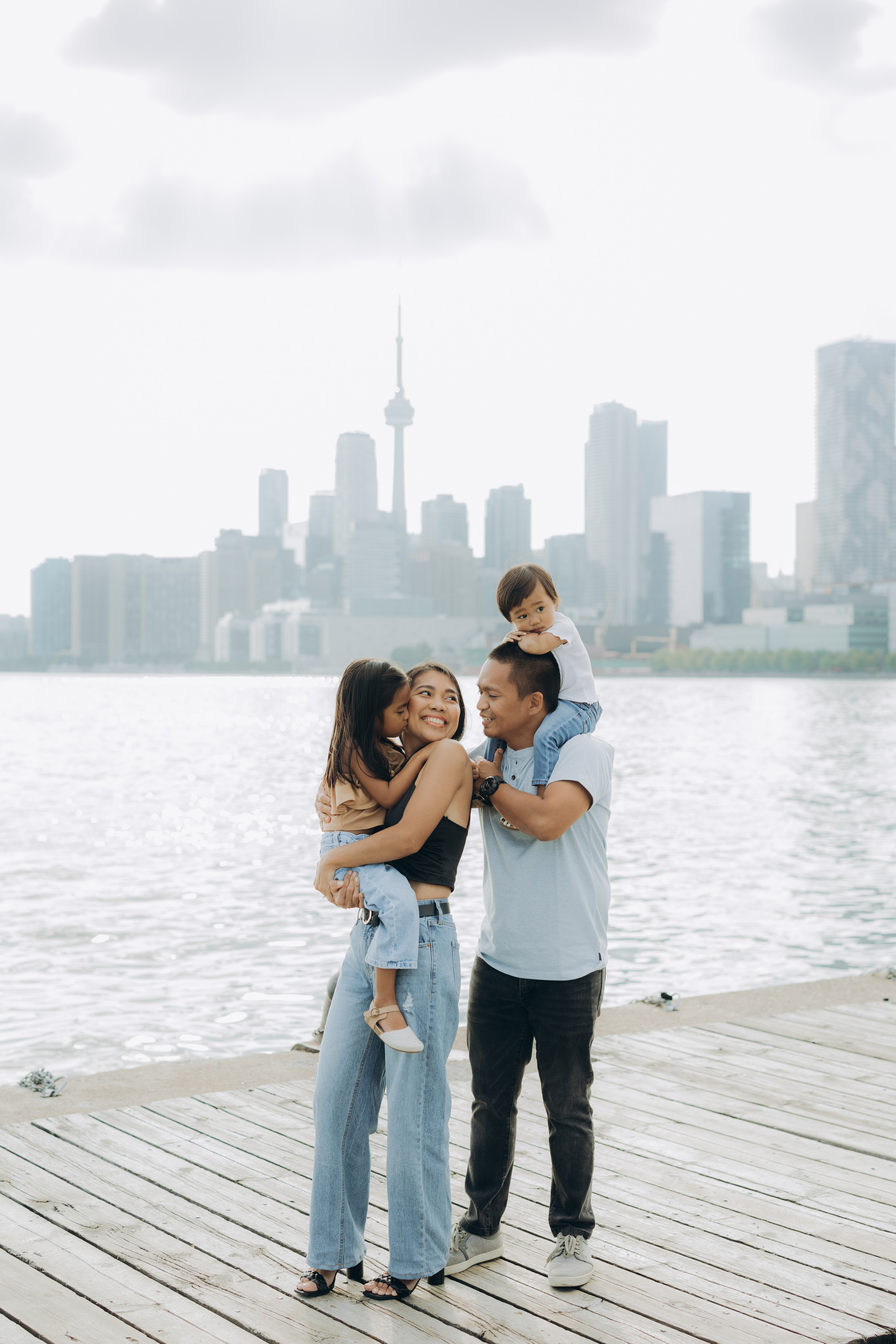 Family session in Toronto. Wedding Photographer Toronto