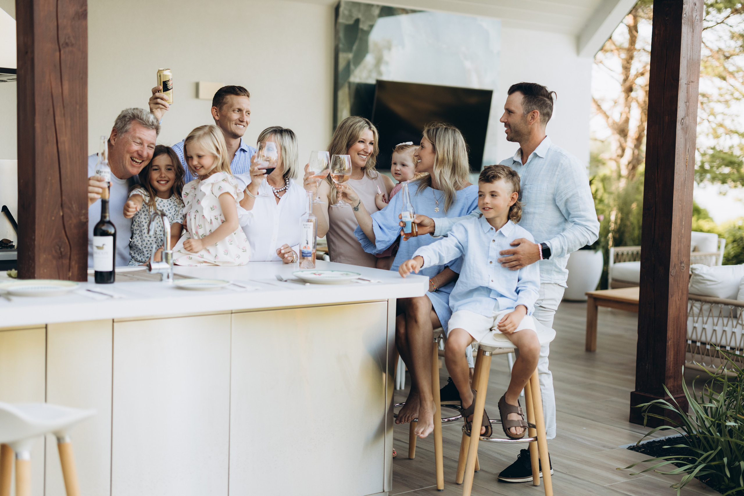 Family time. Wedding Photographer Toronto