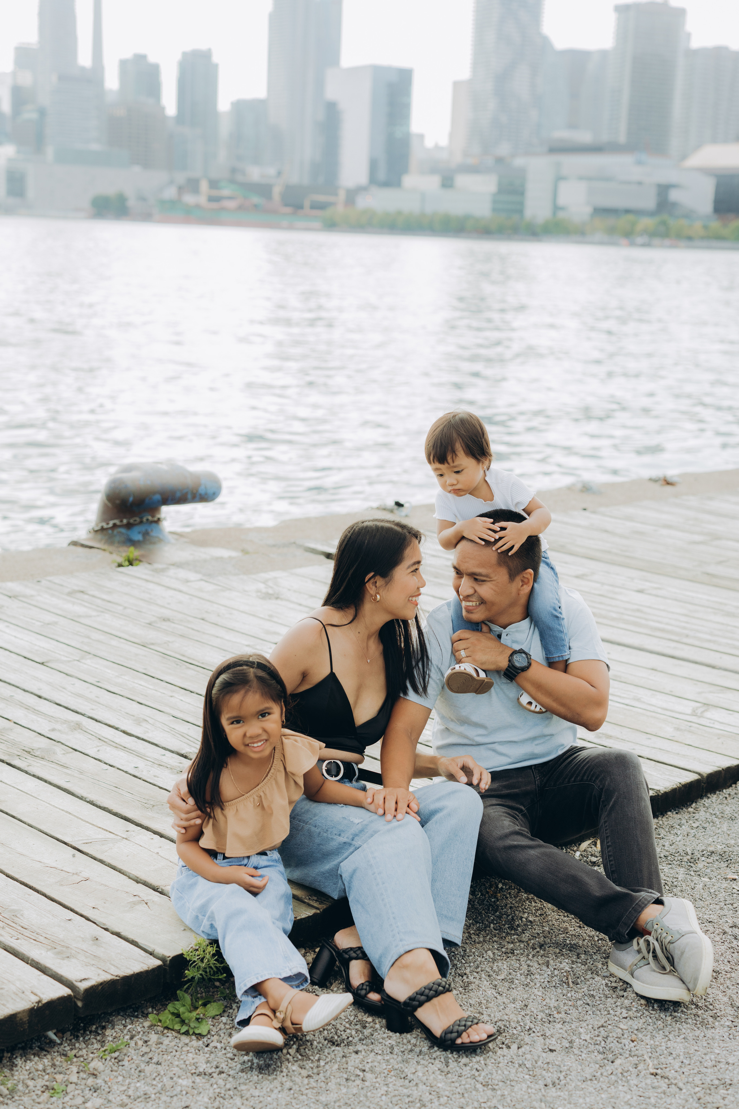 Family session in Toronto. Wedding Photographer Toronto