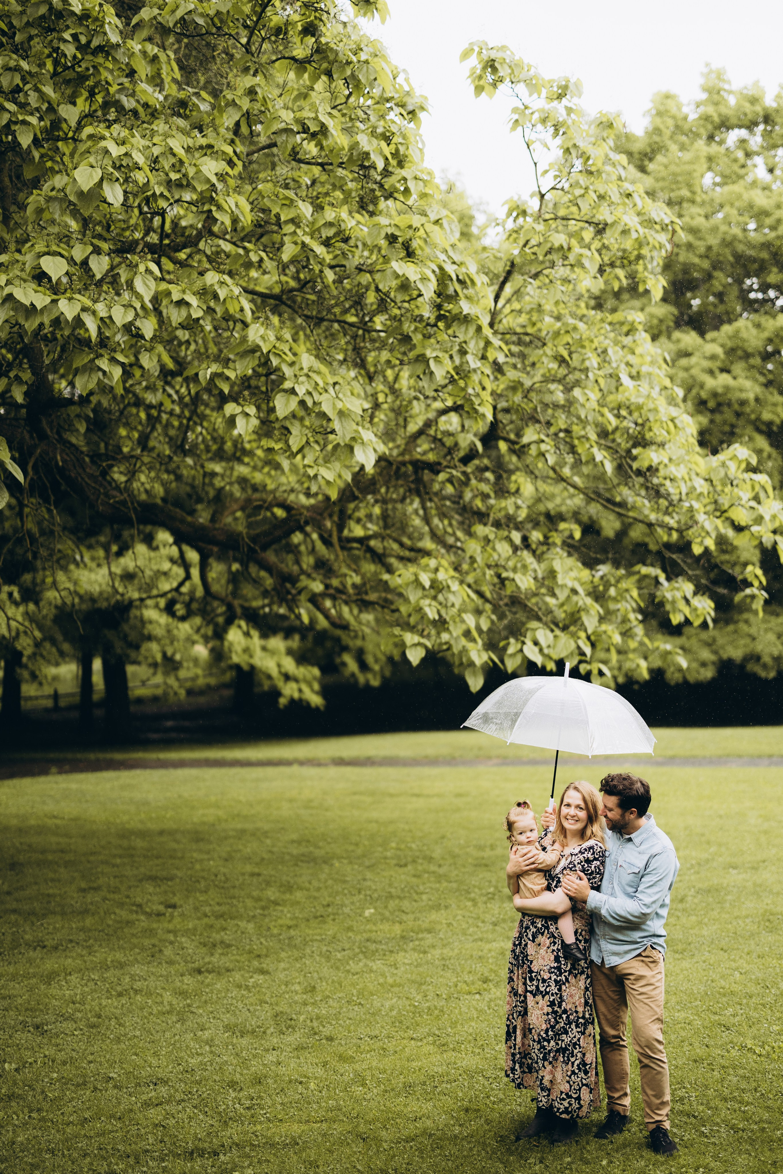 Under the rain. Wedding Photographer Toronto