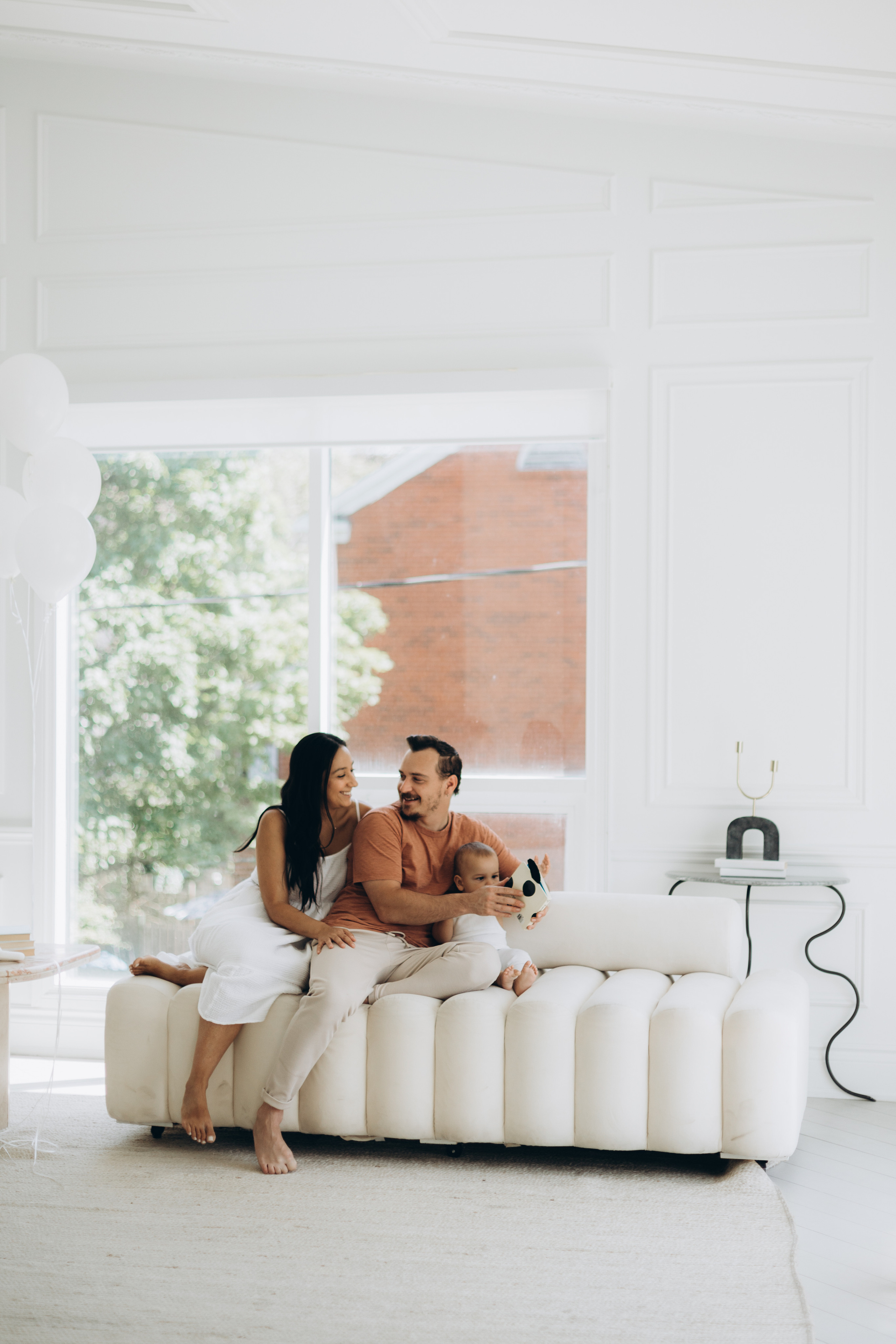 Cake smash. Wedding Photographer Toronto