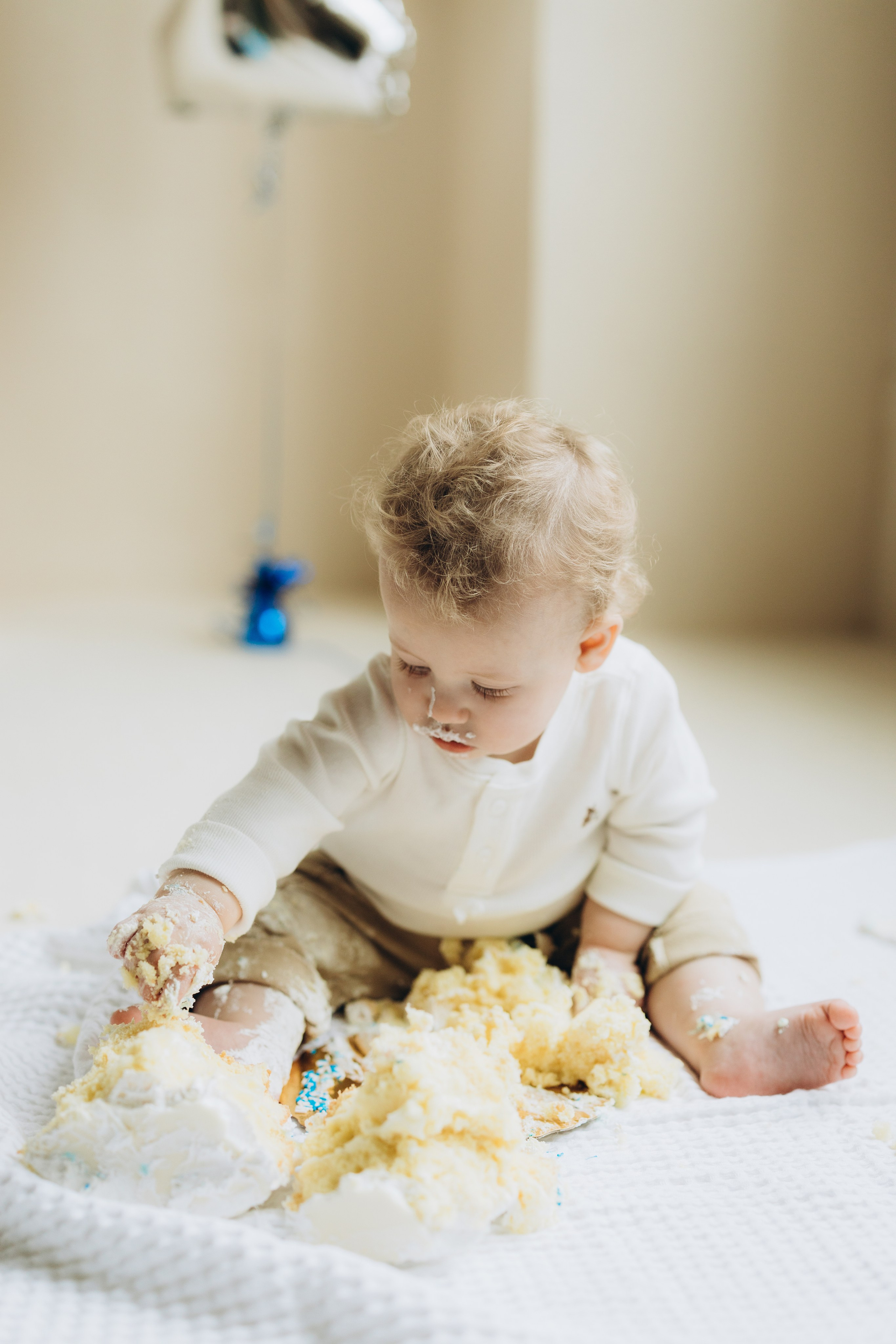 Cake smash. Wedding Photographer Toronto
