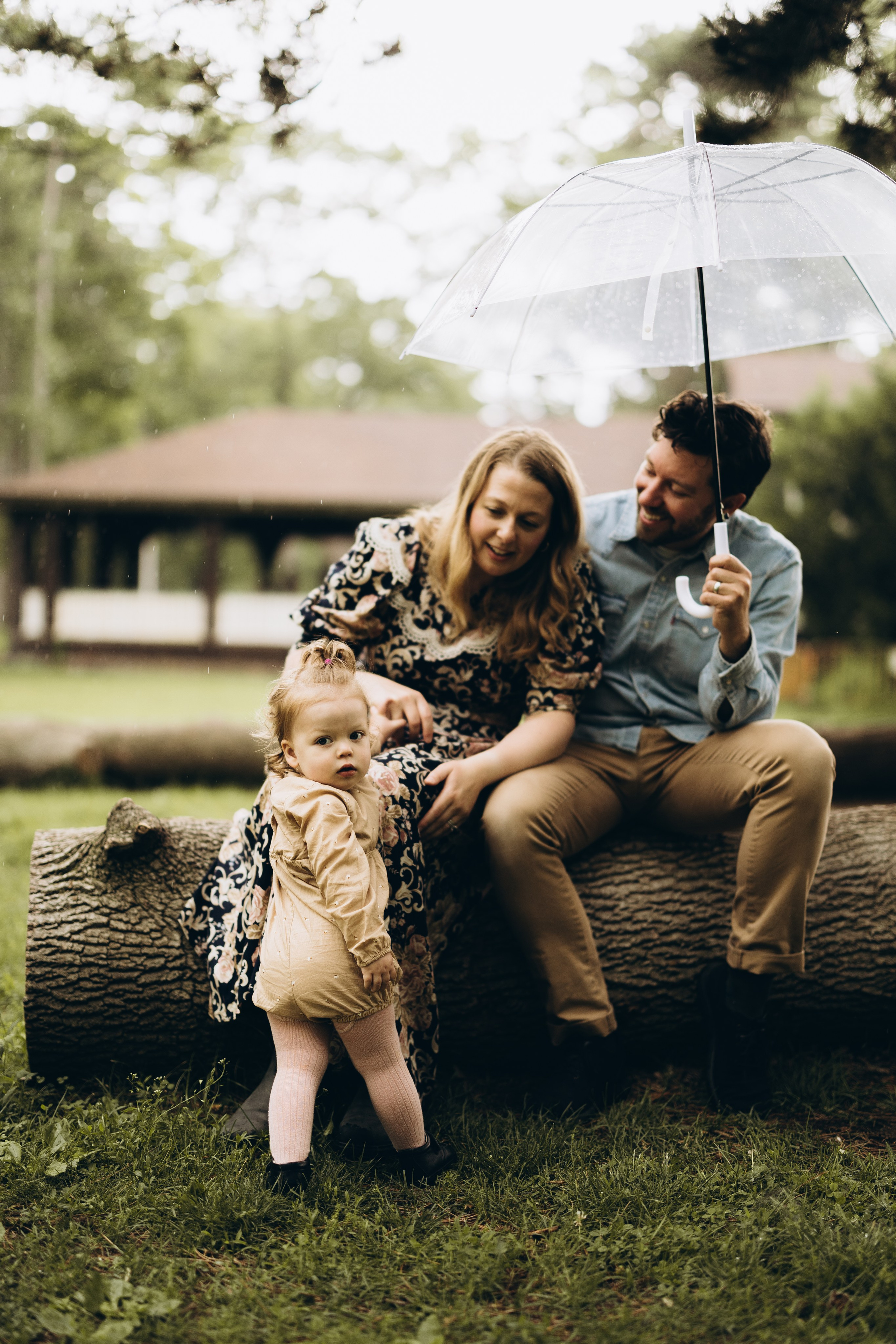 Under the rain. Wedding Photographer Toronto