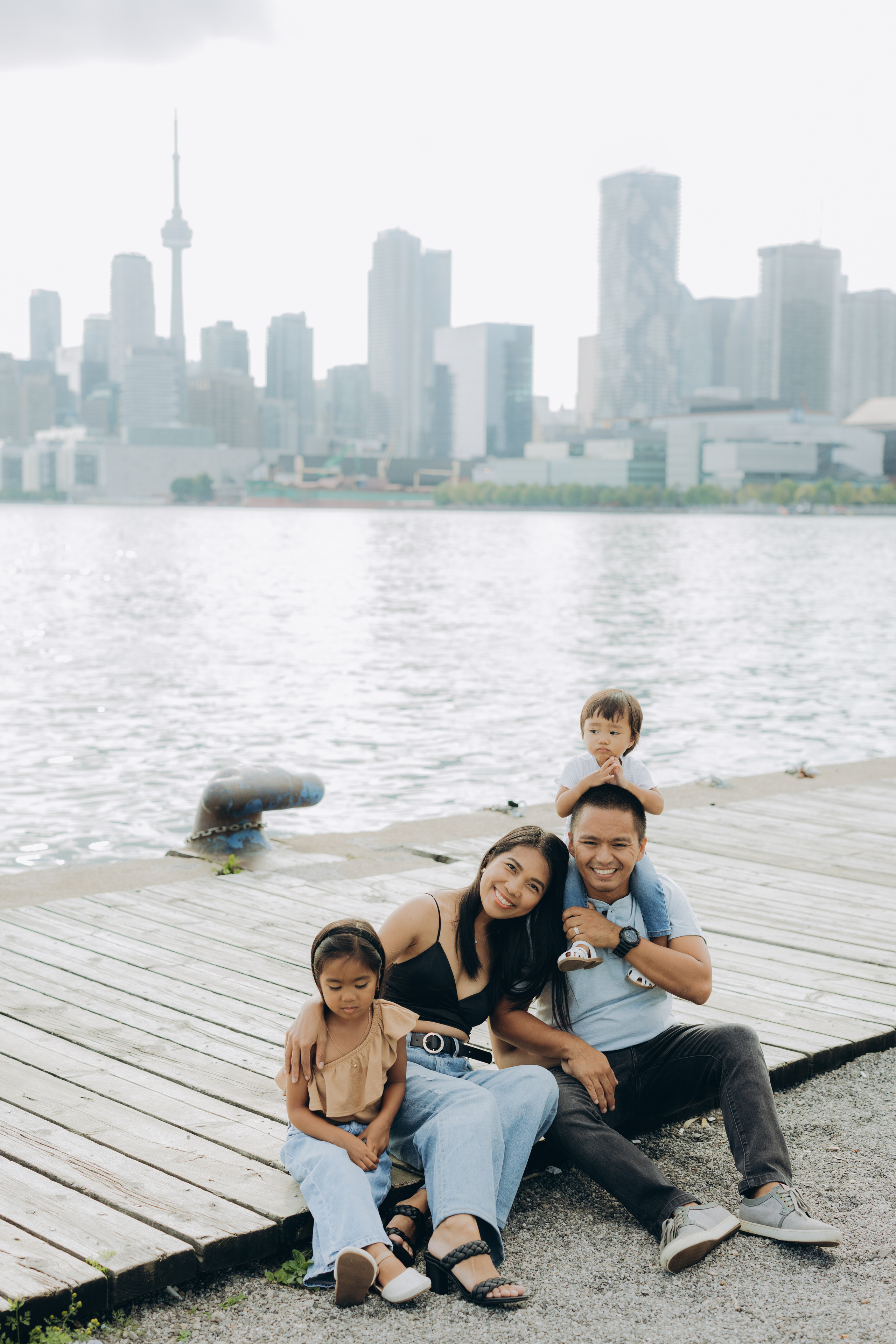 Family session in Toronto. Wedding Photographer Toronto