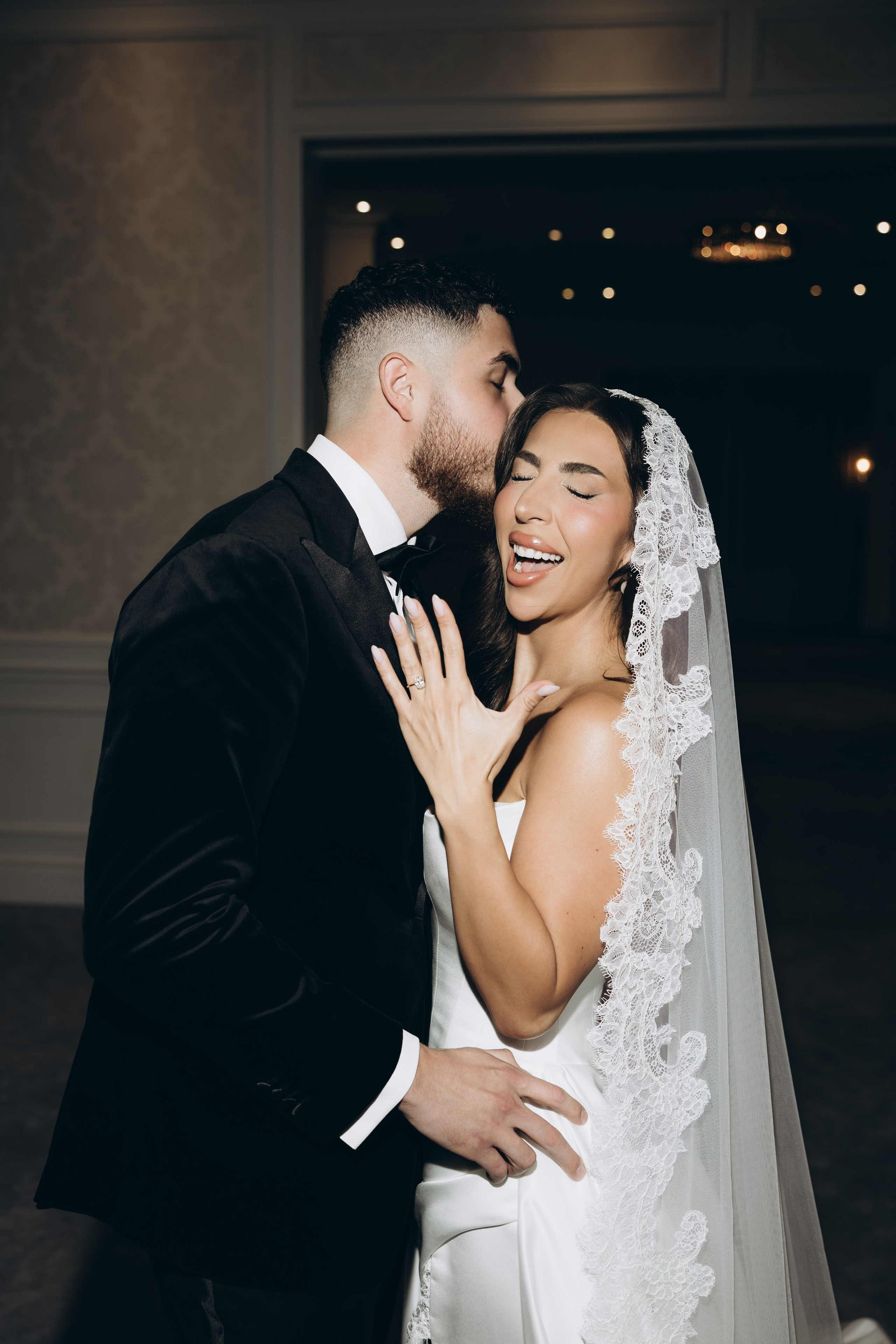 E&J Canoe. Wedding Photographer Toronto