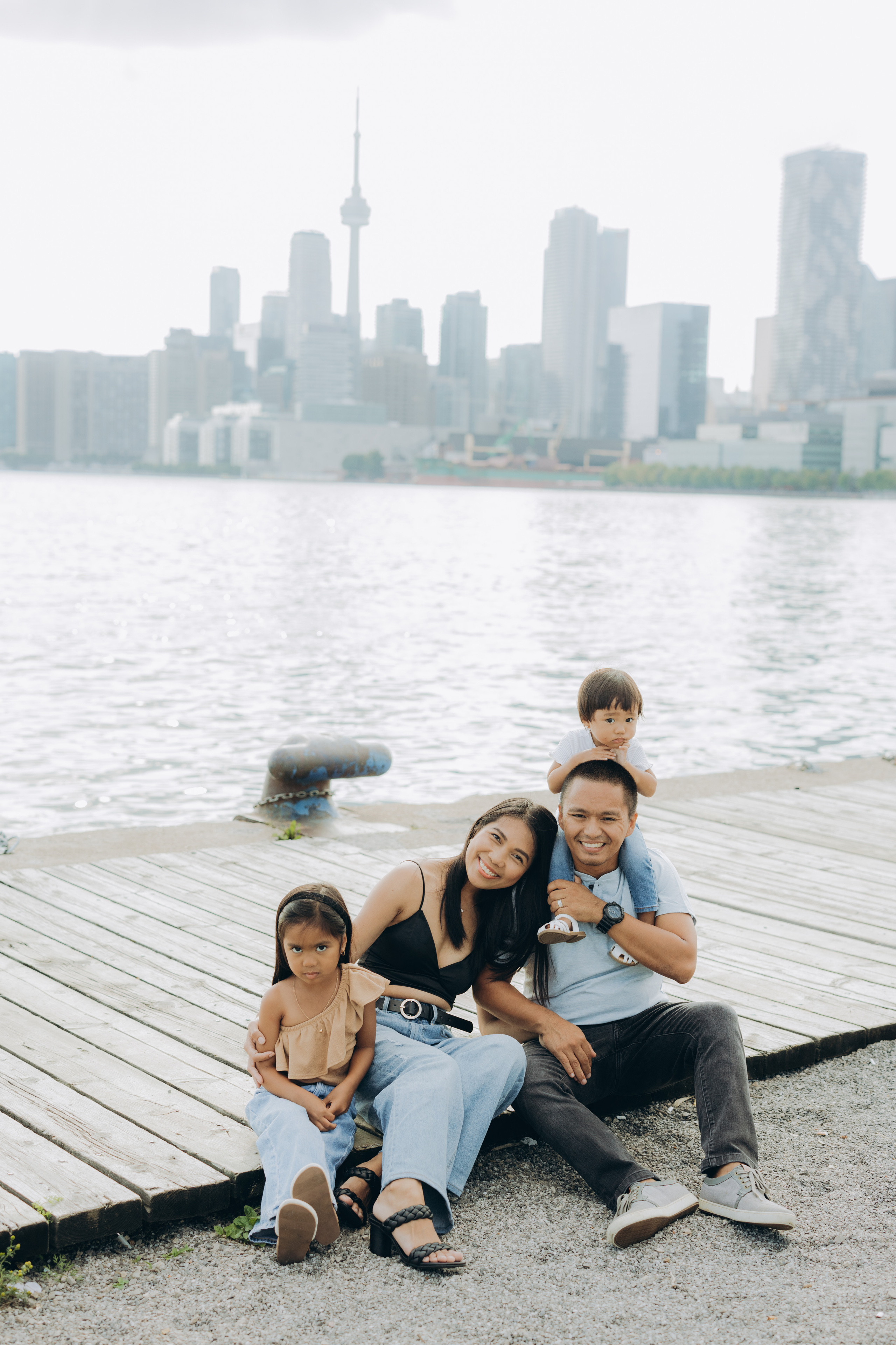 Family session in Toronto. Wedding Photographer Toronto