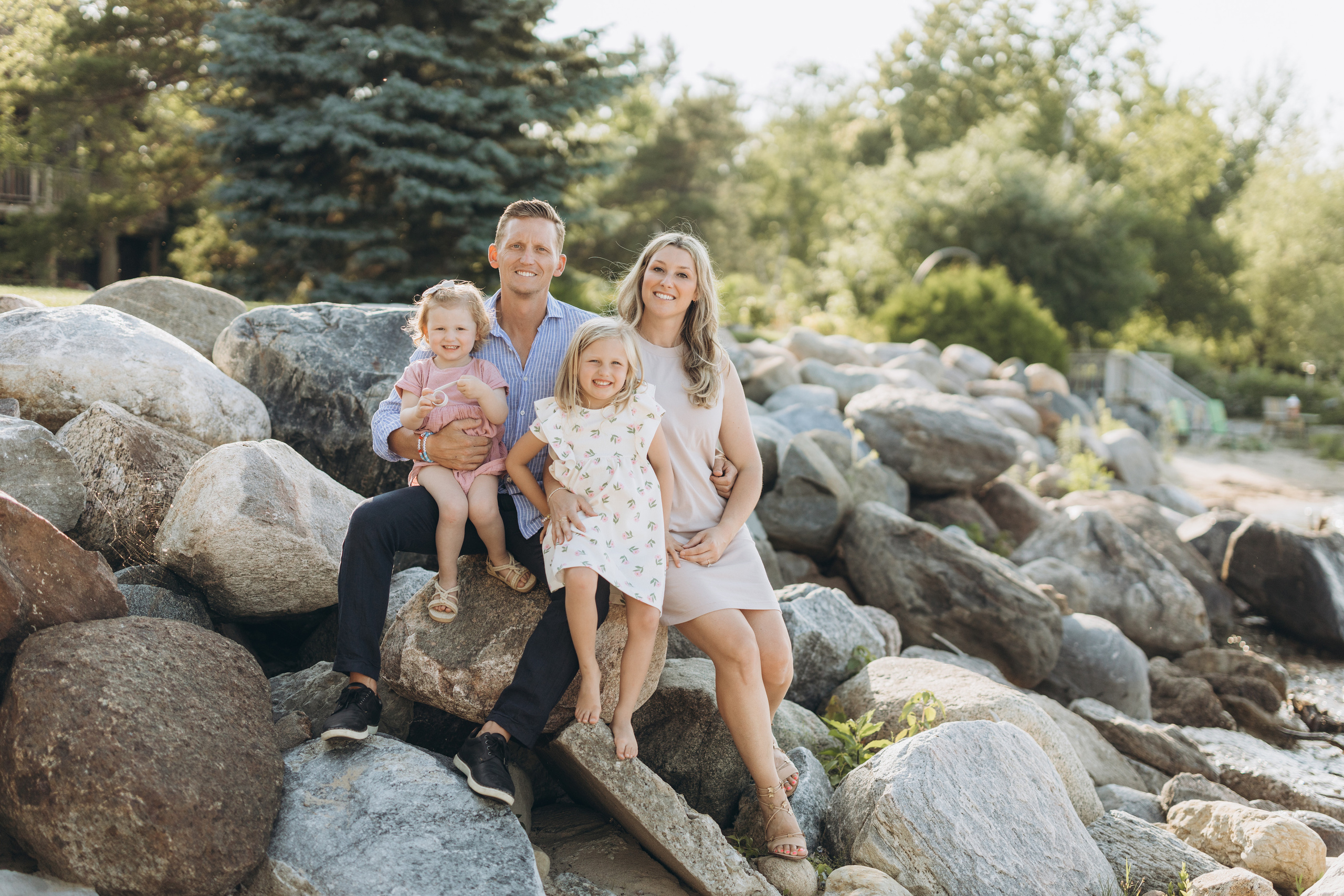Family time. Wedding Photographer Toronto