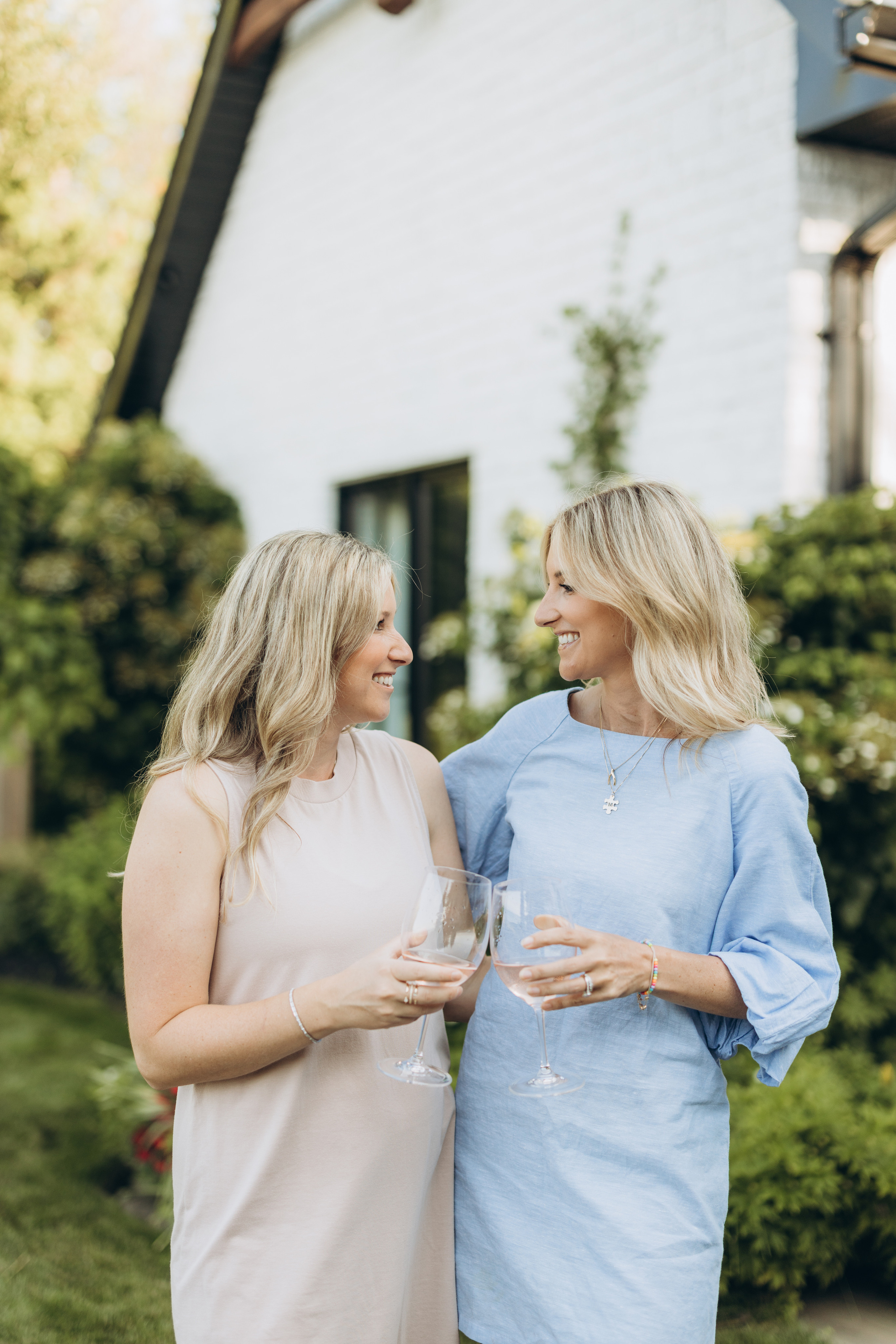Family time. Wedding Photographer Toronto