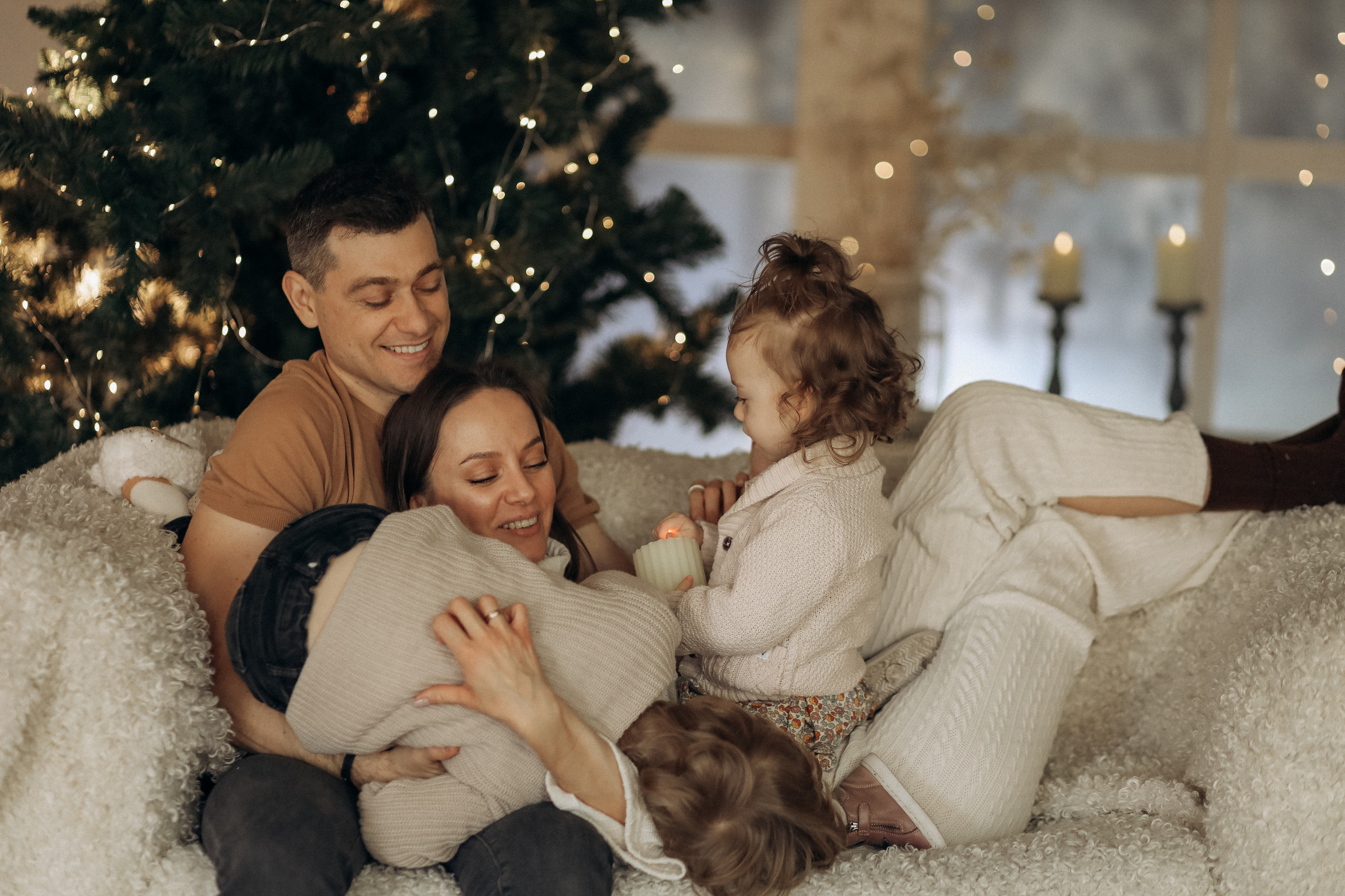 Cozy Christmas time!. Wedding Photographer Toronto