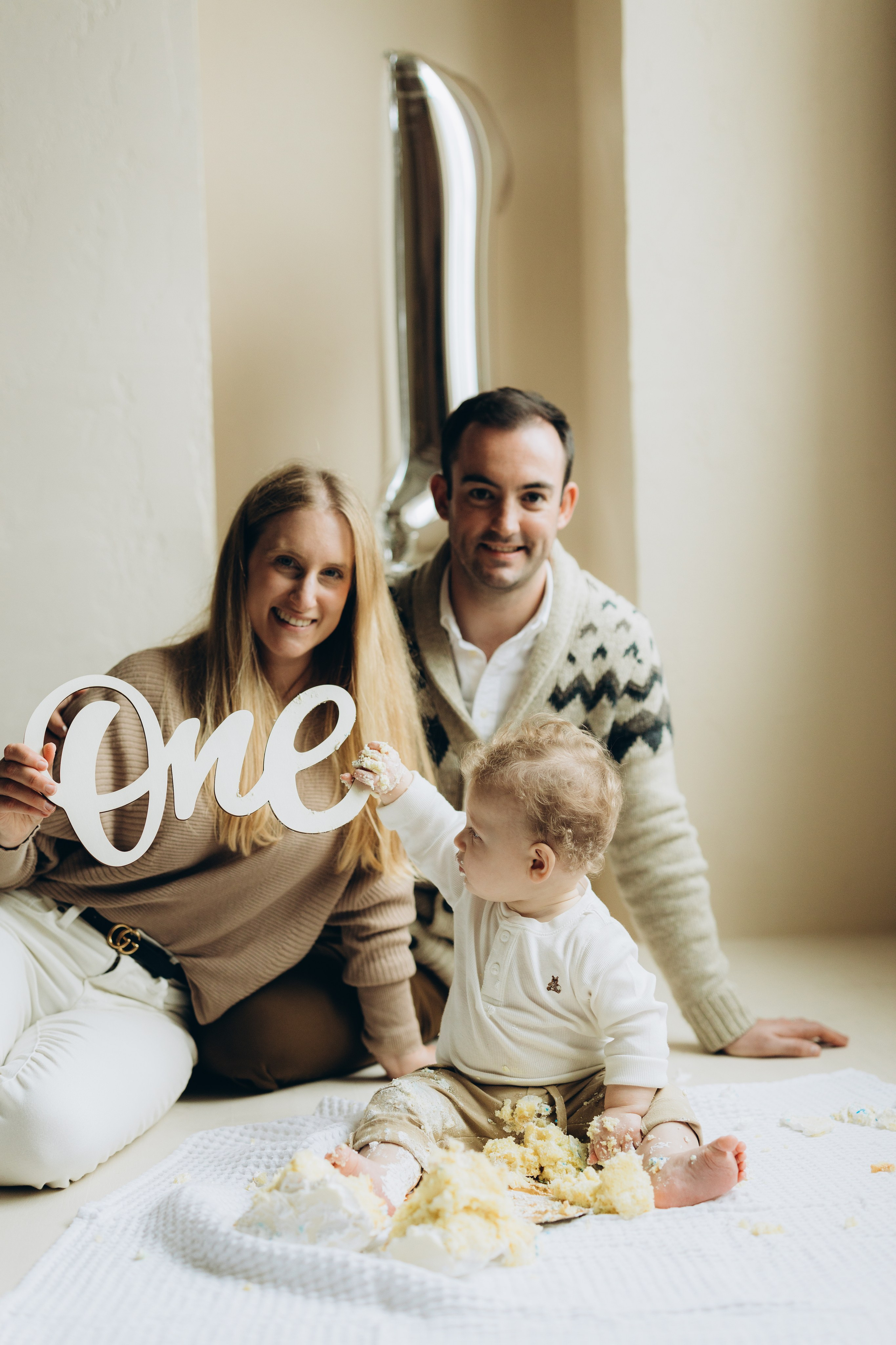 Cake smash. Wedding Photographer Toronto